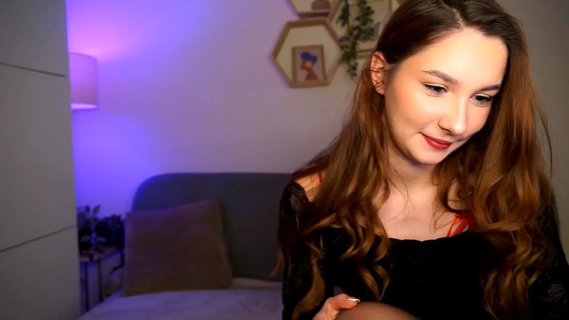 Gallery image thumbnail from BambiiQueen's myfreecams stream on, 04/18/2026, 11:08 image 17 of 20