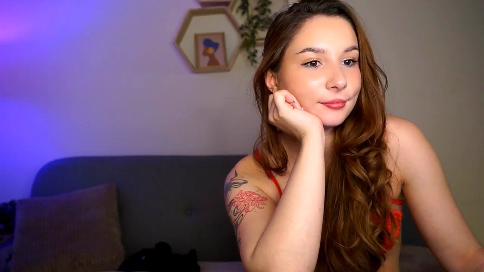 Gallery image thumbnail from BambiiQueen's myfreecams stream on, 04/18/2026, 14:18 image 8 of 20