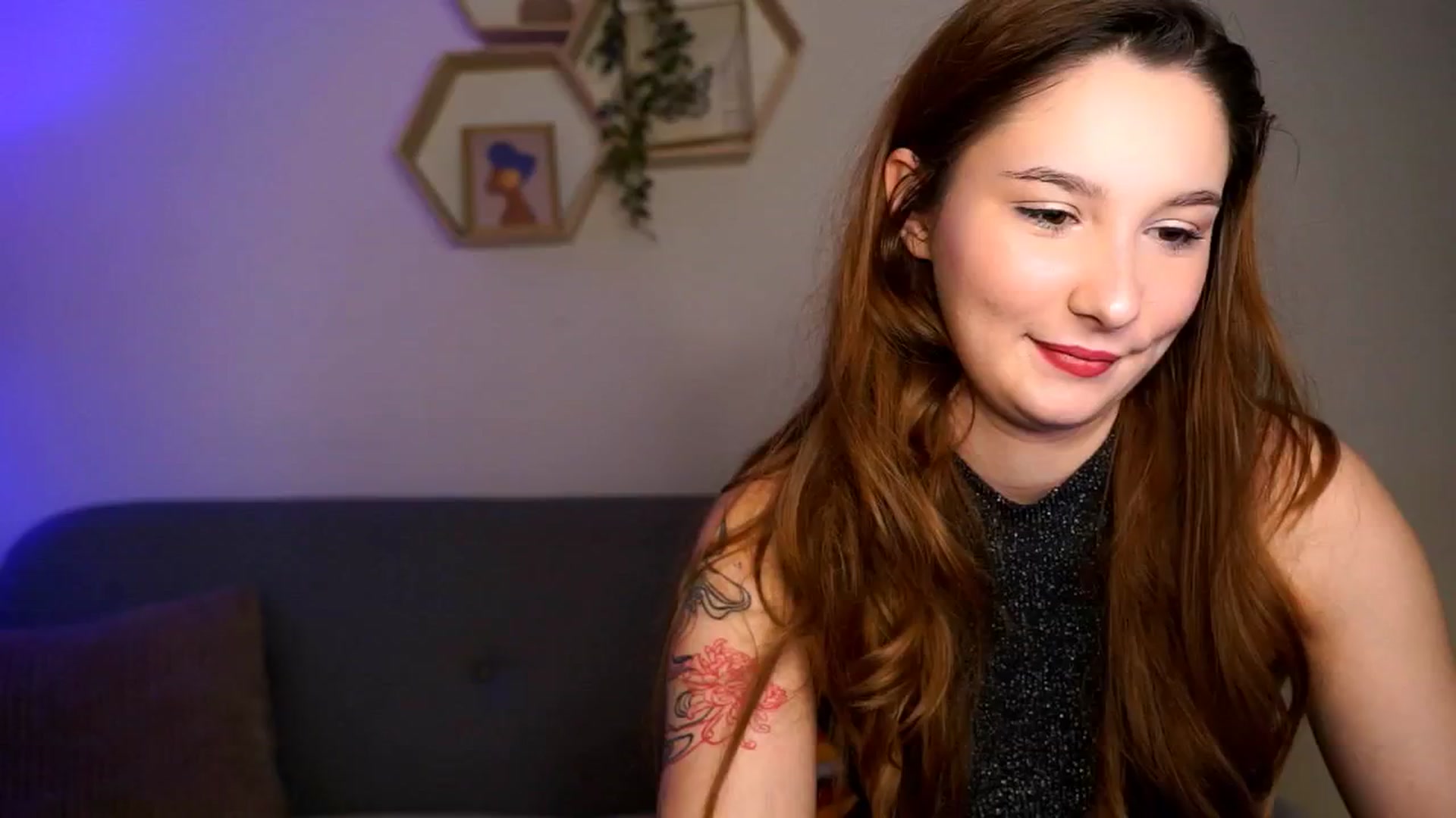 Gallery image thumbnail from BambiiQueen's myfreecams stream on, 04/19/2026, 11:01 image 14 of 20