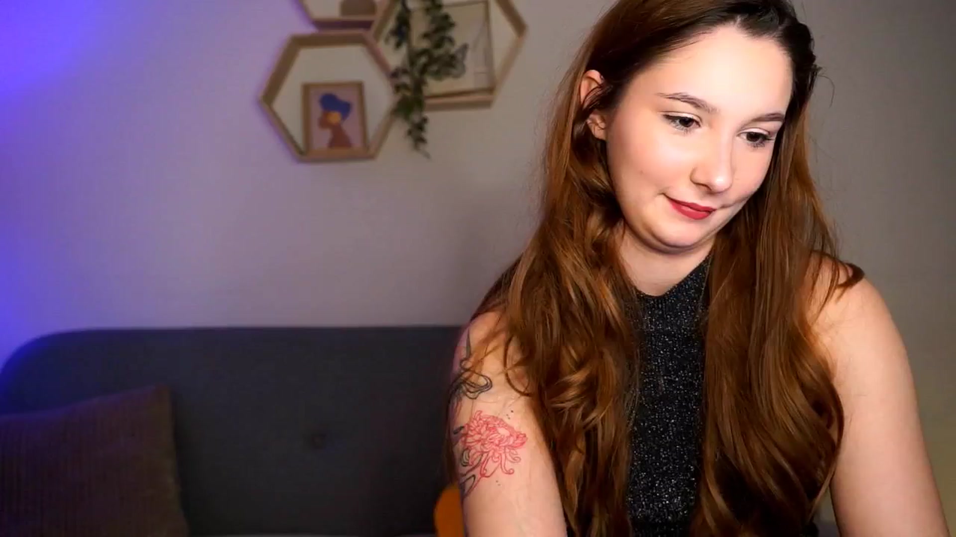 Gallery image thumbnail from BambiiQueen's myfreecams stream on, 04/19/2026, 11:01 image 15 of 20