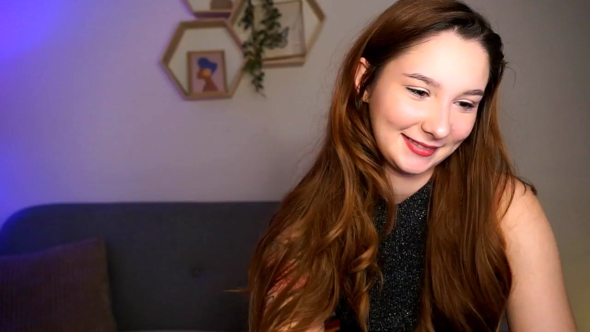 Gallery image thumbnail from BambiiQueen's myfreecams stream on, 04/19/2026, 11:01 image 16 of 20