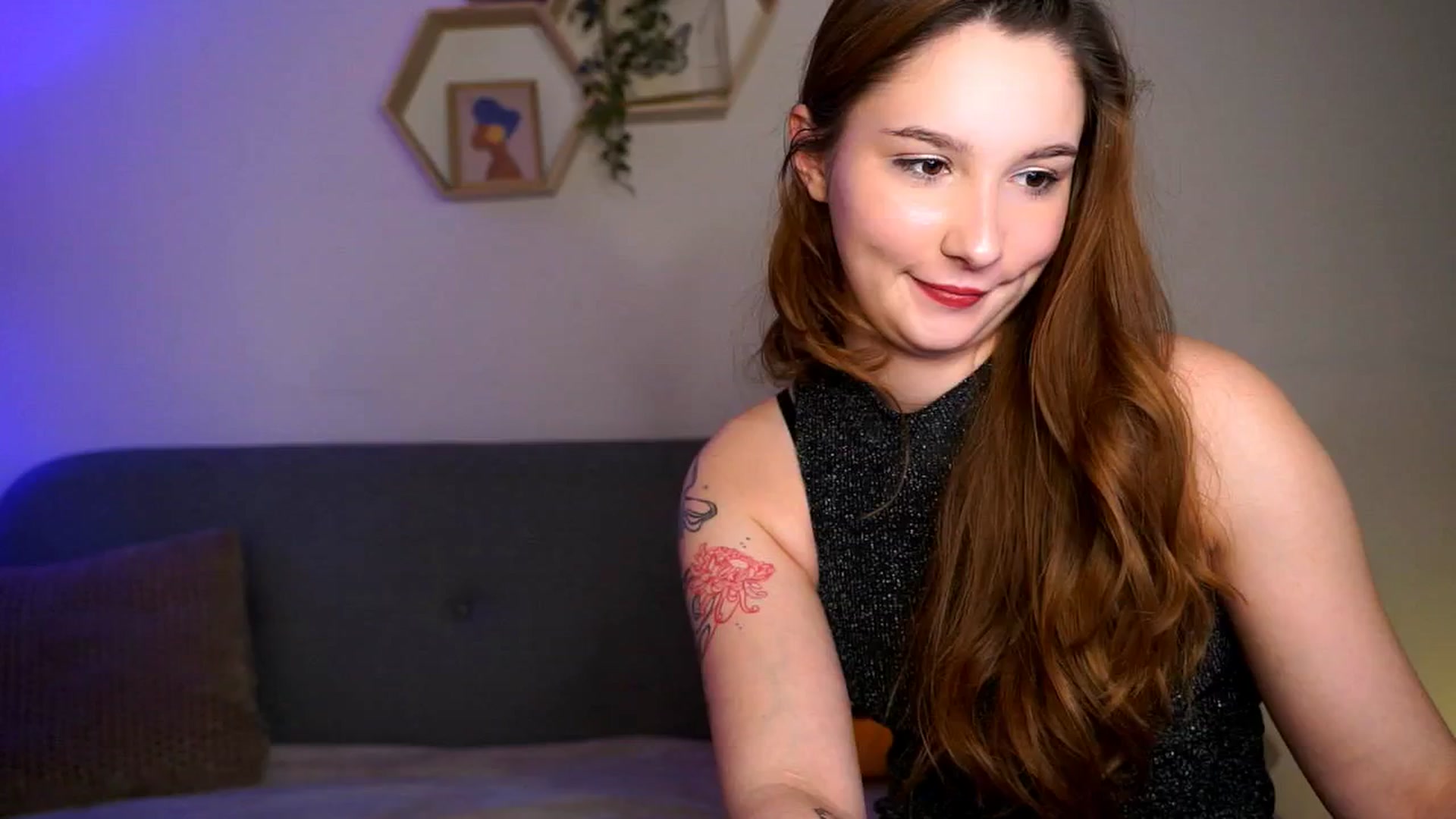 Gallery image thumbnail from BambiiQueen's myfreecams stream on, 04/19/2026, 14:19 image 17 of 20