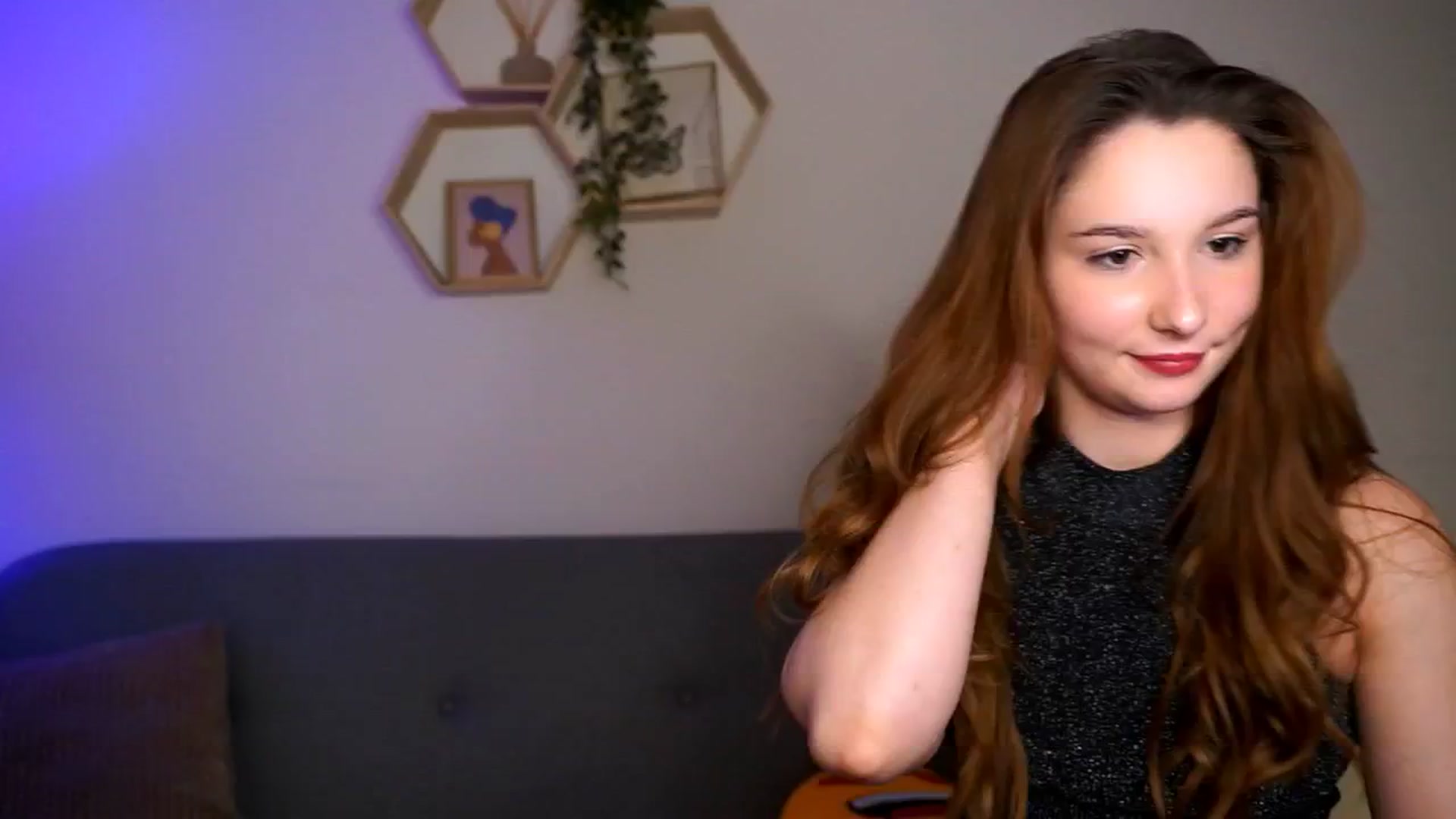 Gallery image thumbnail from BambiiQueen's myfreecams stream on, 04/19/2026, 14:19 image 18 of 20