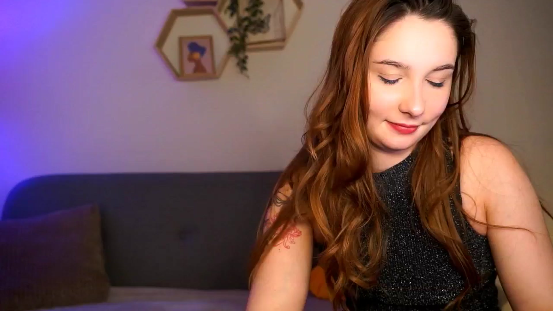 Gallery image thumbnail from BambiiQueen's myfreecams stream on, 04/19/2026, 15:25 image 1 of 20