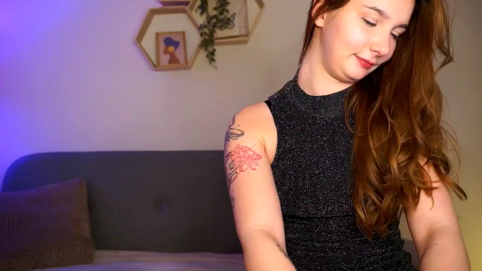 Gallery image thumbnail from BambiiQueen's myfreecams stream on, 04/19/2026, 15:25 image 2 of 20