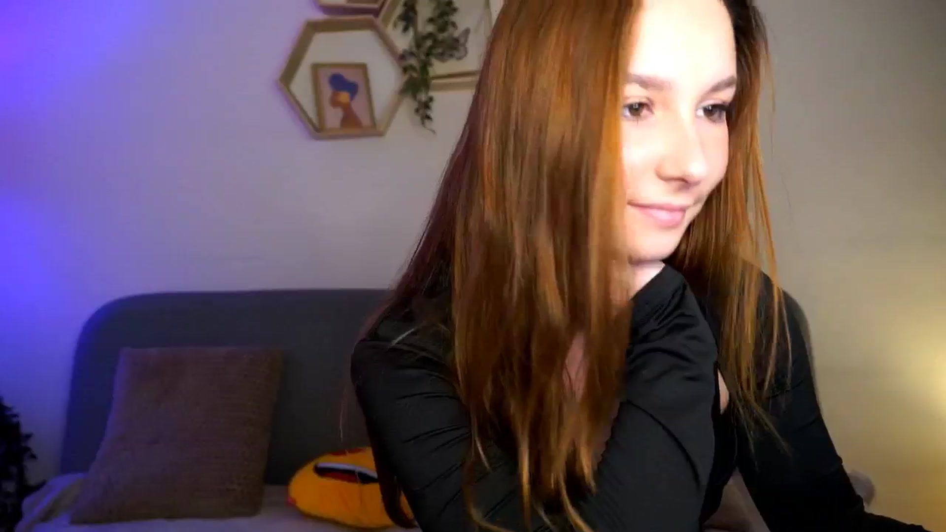 Gallery image thumbnail from BambiiQueen's myfreecams stream on, 04/25/2026, 13:36 image 10 of 20