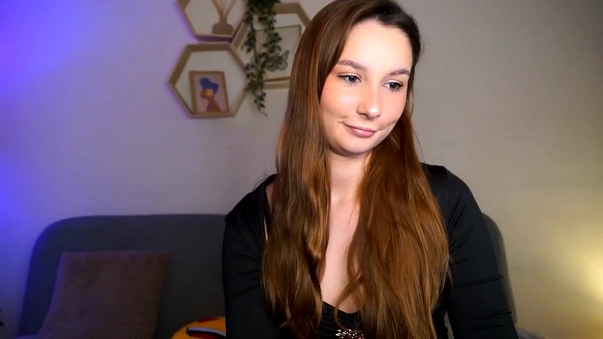Gallery image thumbnail from BambiiQueen's myfreecams stream on, 04/25/2026, 13:36 image 12 of 20