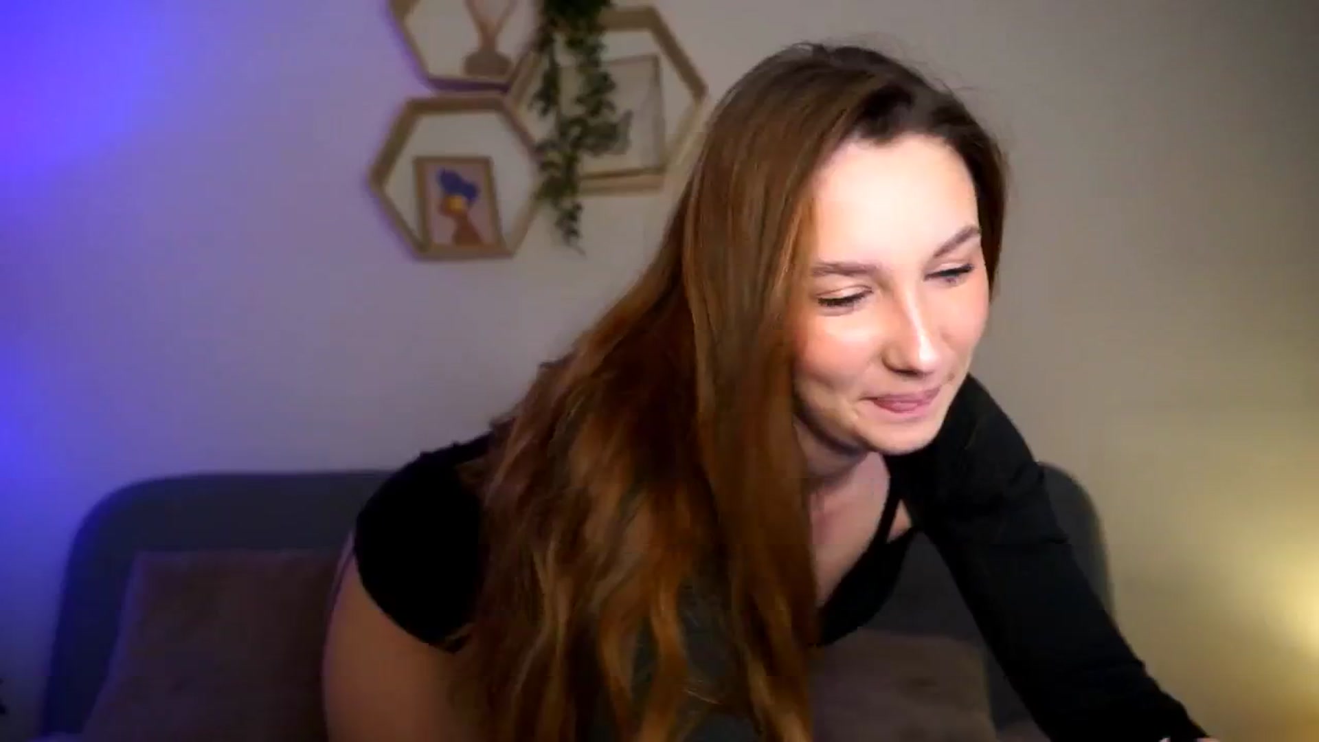 Gallery image thumbnail from BambiiQueen's myfreecams stream on, 04/25/2026, 13:36 image 15 of 20