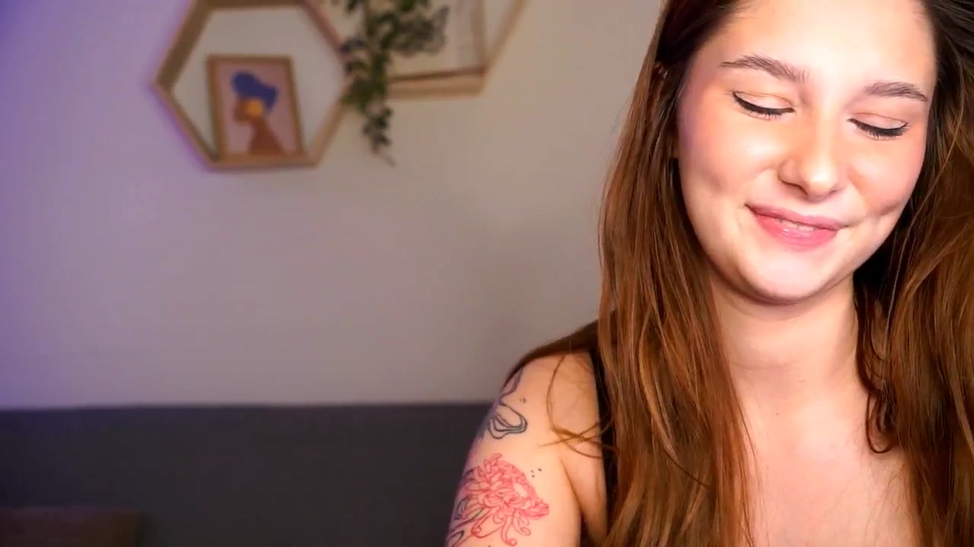 Gallery image thumbnail from BambiiQueen's myfreecams stream on, 04/26/2026, 14:31 image 12 of 20