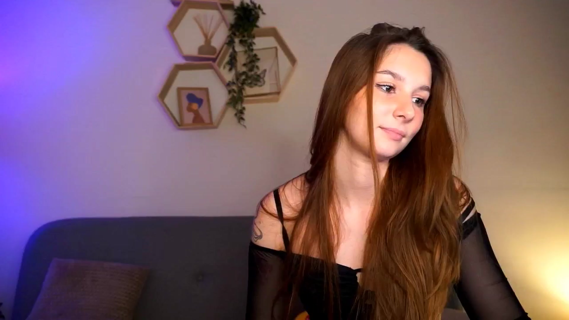 Gallery image thumbnail from BambiiQueen's myfreecams stream on, 04/26/2026, 17:10 image 11 of 20