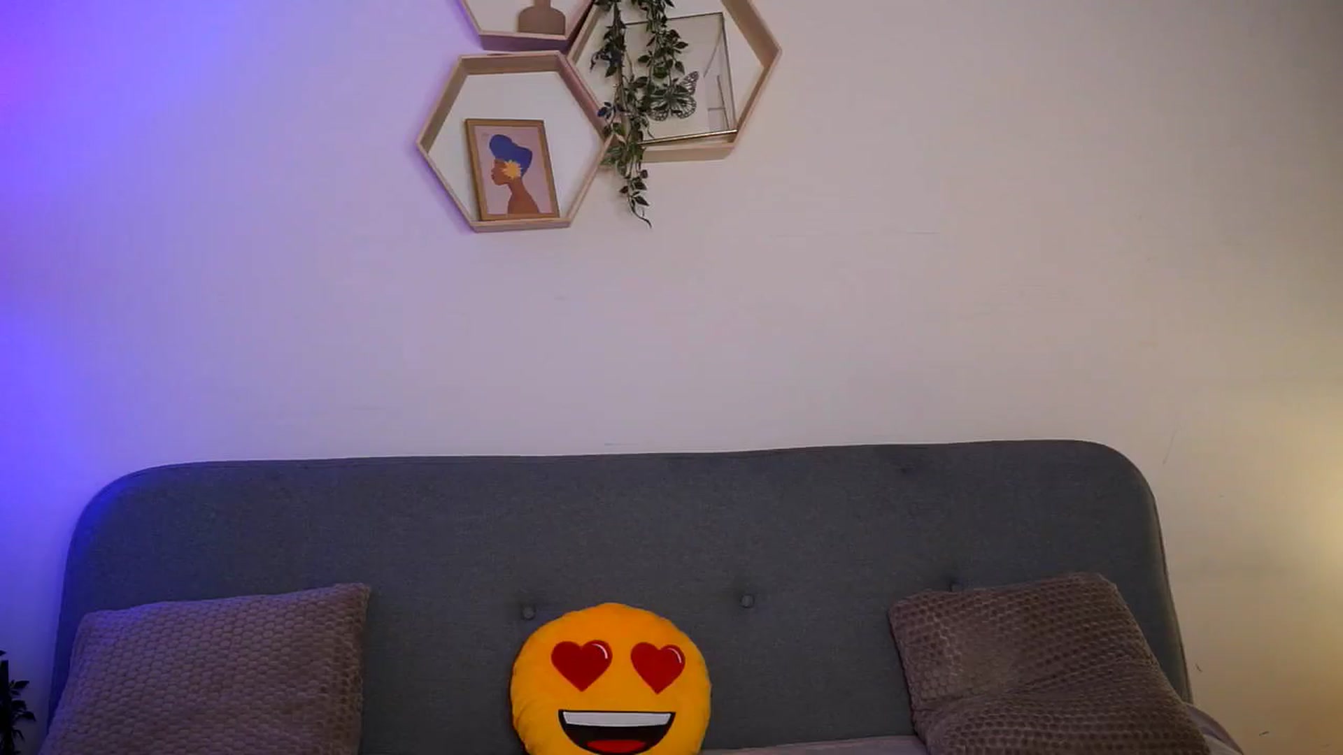 Gallery image thumbnail from BambiiQueen's myfreecams stream on, 04/29/2026, 20:24 image 11 of 20