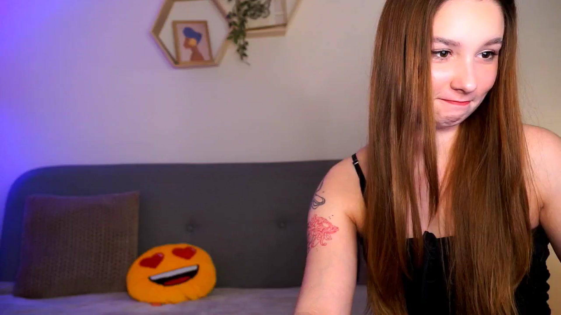 Gallery image thumbnail from BambiiQueen's myfreecams stream on, 04/30/2026, 14:41 image 16 of 20