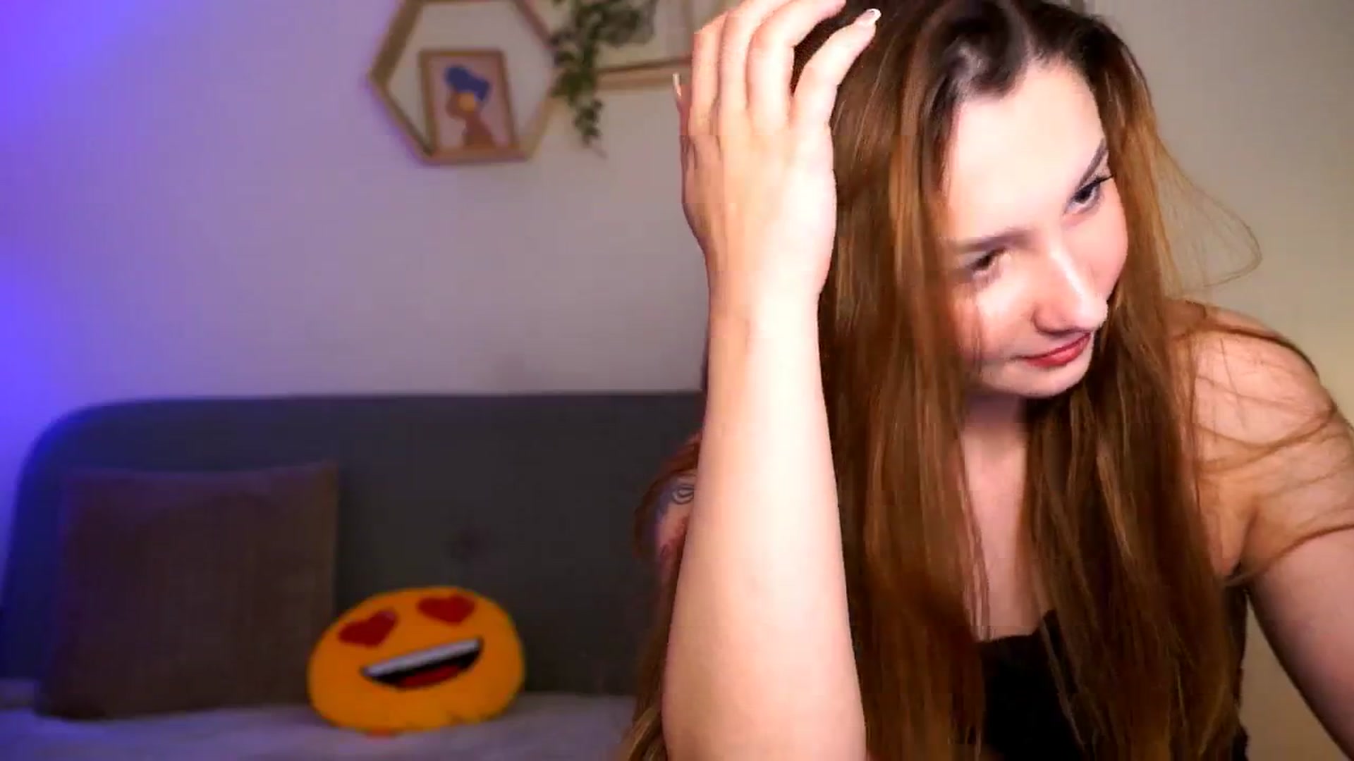 Gallery image thumbnail from BambiiQueen's myfreecams stream on, 04/30/2026, 14:41 image 18 of 20