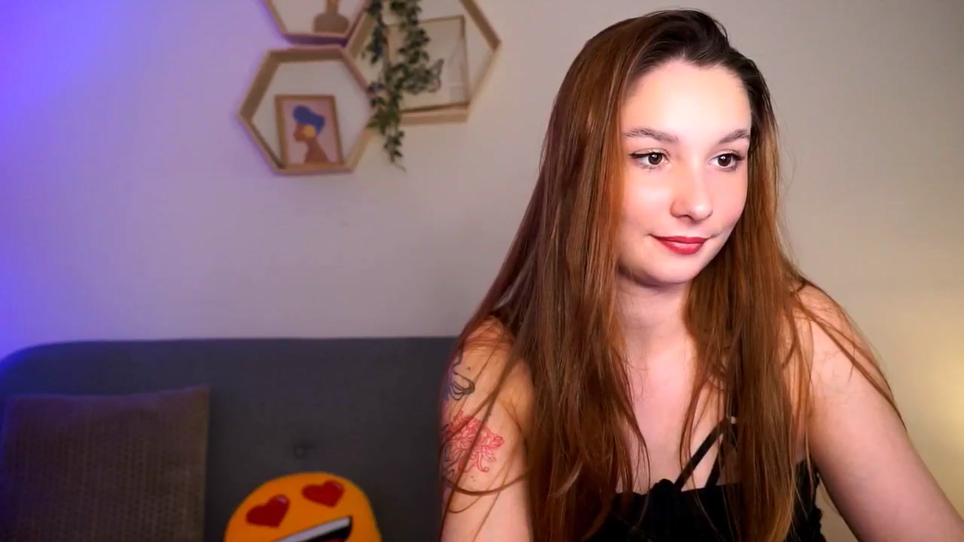Gallery image thumbnail from BambiiQueen's myfreecams stream on, 04/30/2026, 14:41 image 9 of 20