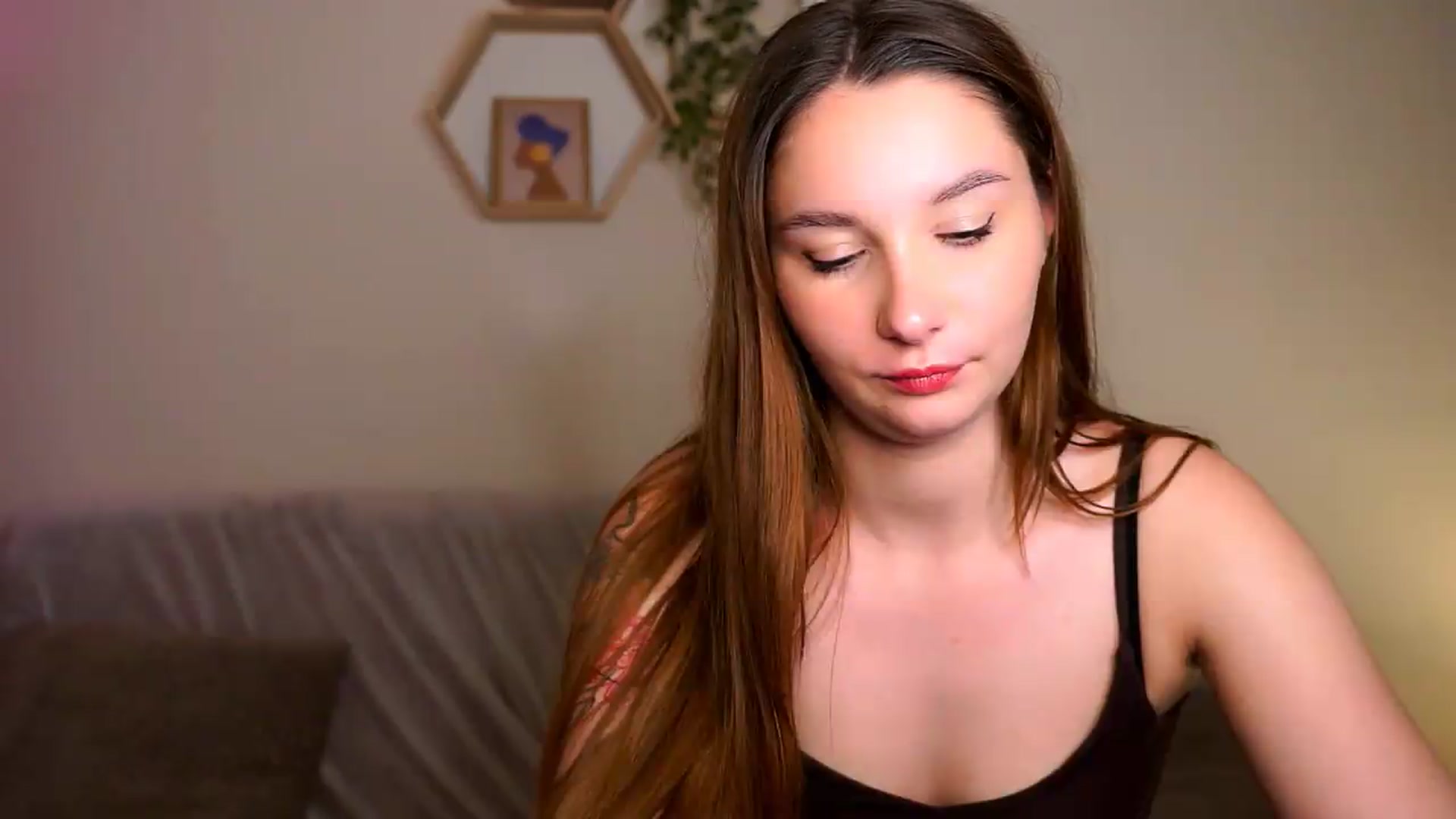 Gallery image thumbnail from BambiiQueen's myfreecams stream on, 05/24/2026, 18:09 image 16 of 20