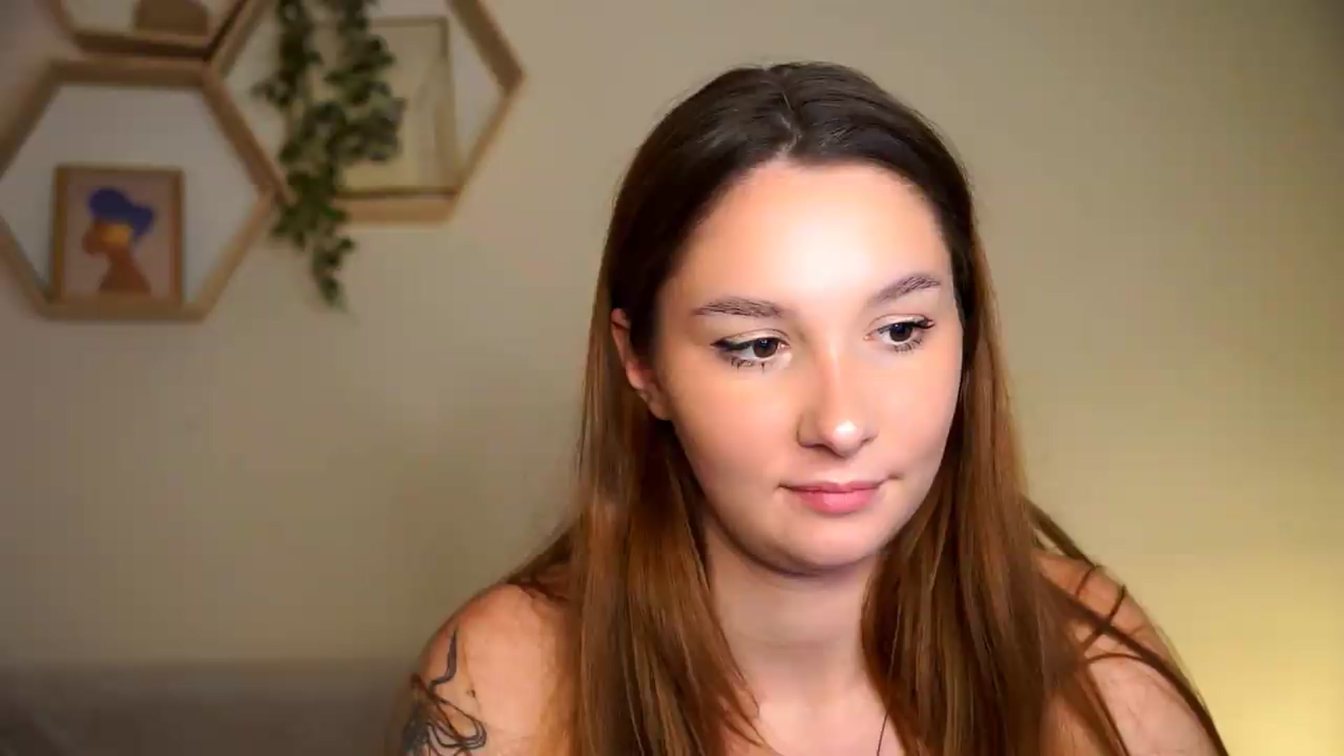 Gallery image thumbnail from BambiiQueen's myfreecams stream on, 05/26/2026, 18:40 image 8 of 20