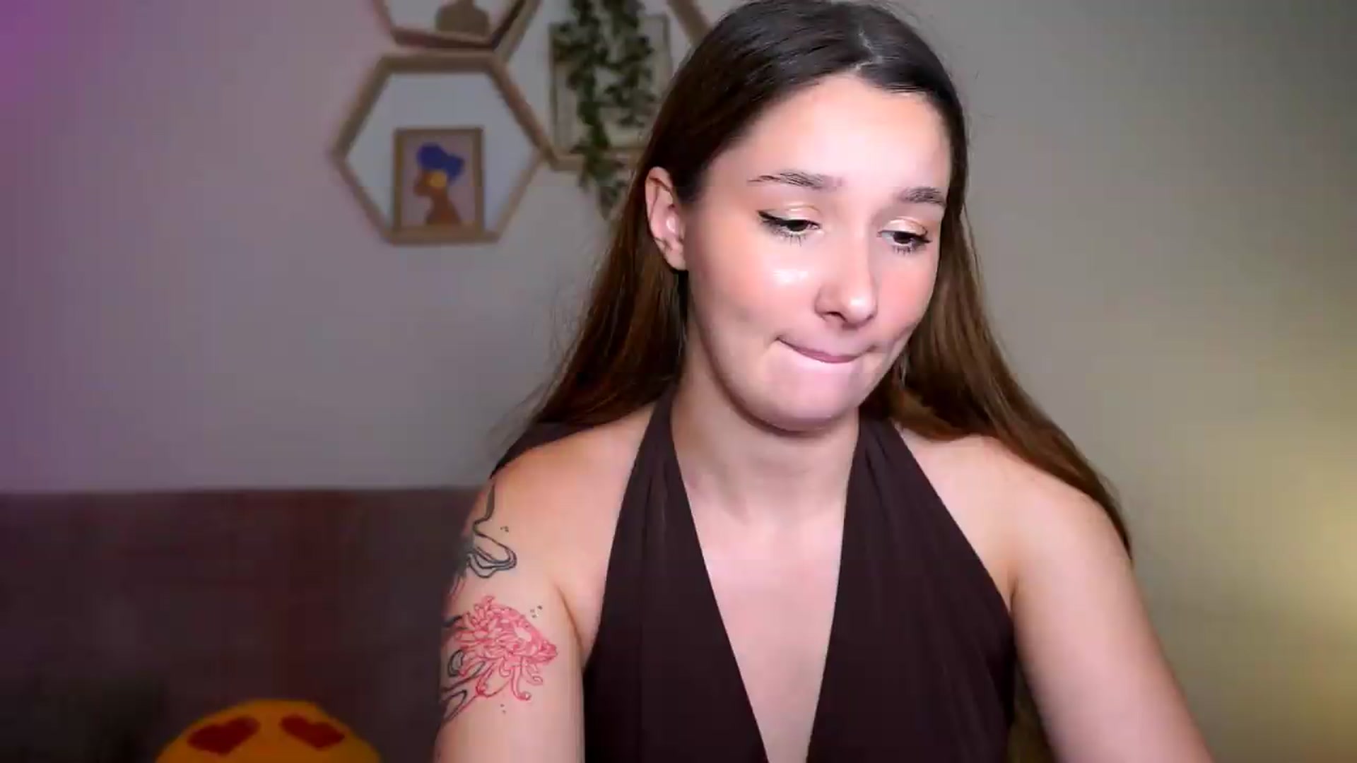 Gallery image thumbnail from BambiiQueen's myfreecams stream on, 06/28/2026, 10:35 image 6 of 20