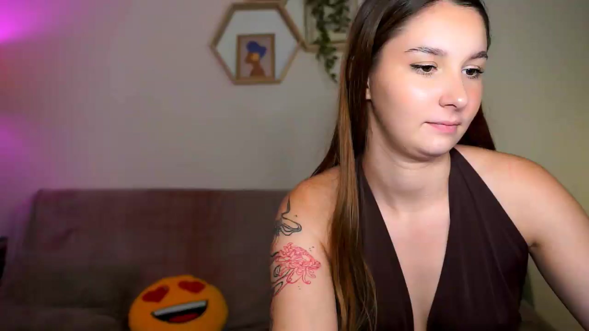Gallery image thumbnail from BambiiQueen's myfreecams stream on, 06/28/2026, 11:04 image 7 of 20