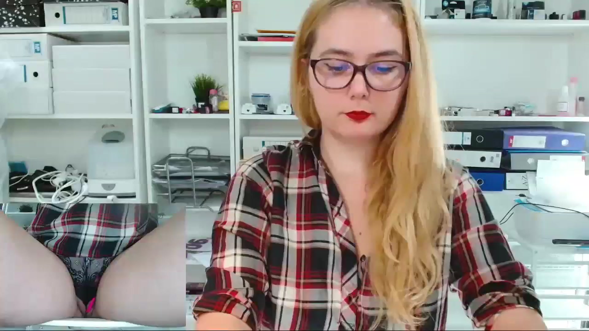 Gallery image thumbnail from BambinAry's myfreecams stream on, 11/28/2023, 21:32 image 13 of 20