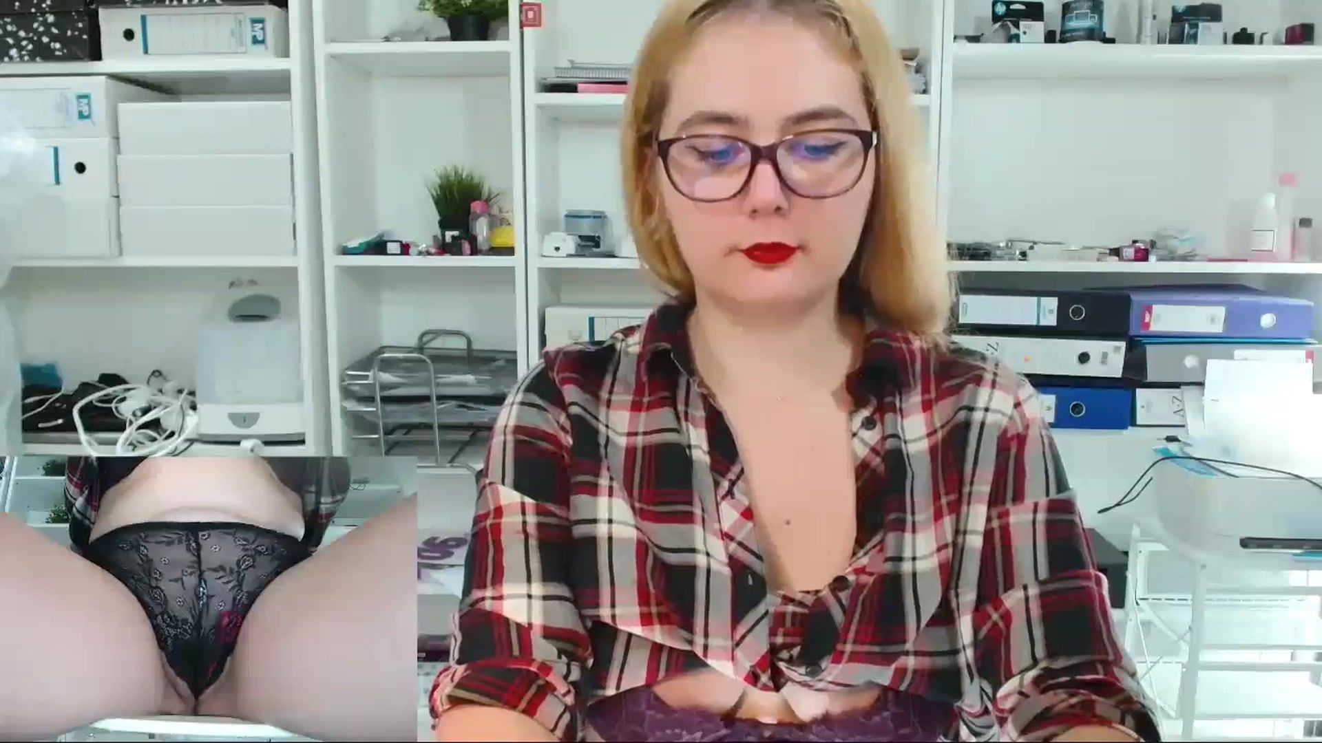 Gallery image thumbnail from BambinAry's myfreecams stream on, 11/28/2023, 21:32 image 7 of 20