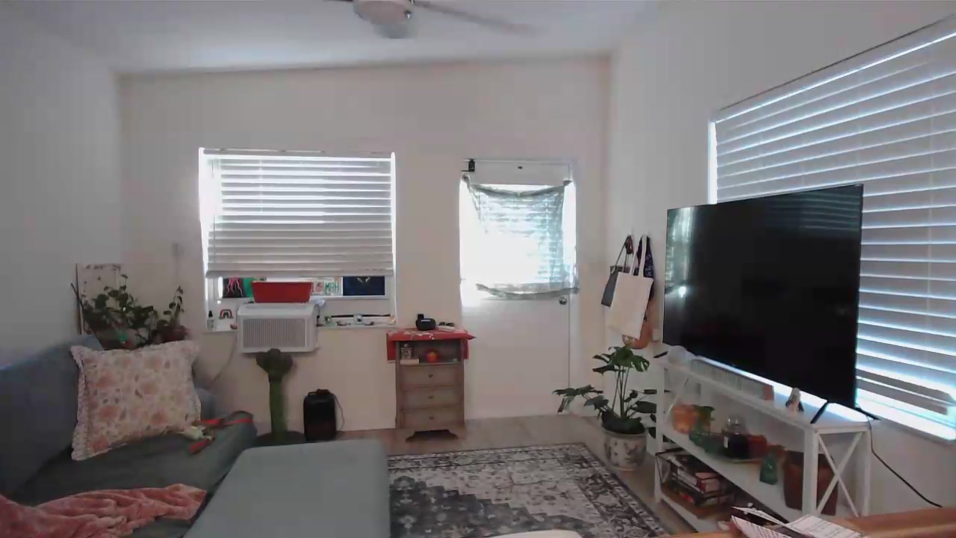 Gallery image thumbnail from Bambz's myfreecams stream on, 06/19/2026, 24:00 image 3 of 20