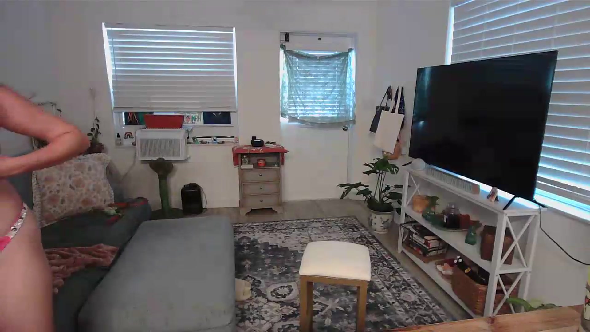 Gallery image thumbnail from Bambz's myfreecams stream on, 06/19/2026, 24:00 image 14 of 20