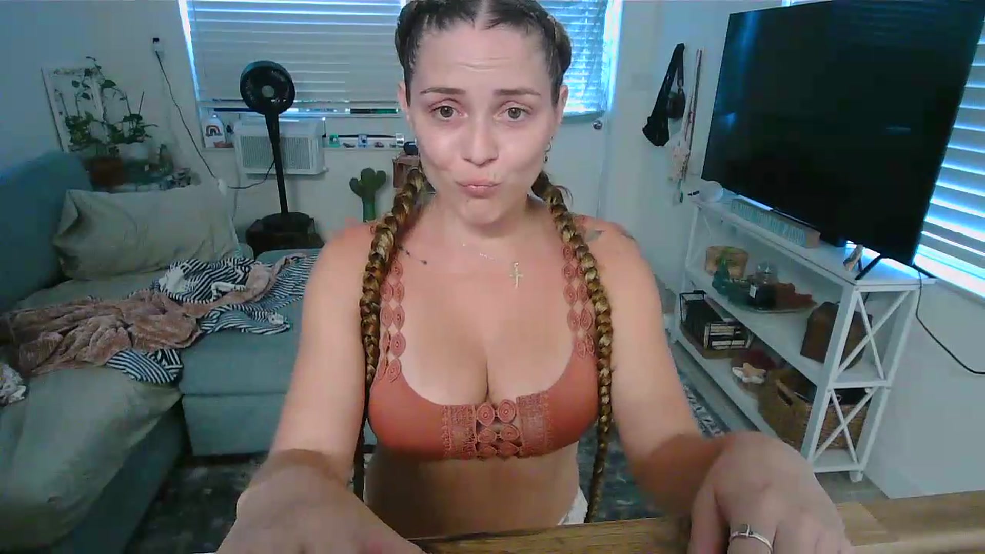 Gallery image thumbnail from Bambz's myfreecams stream on, 08/05/2026, 23:20 image 5 of 20