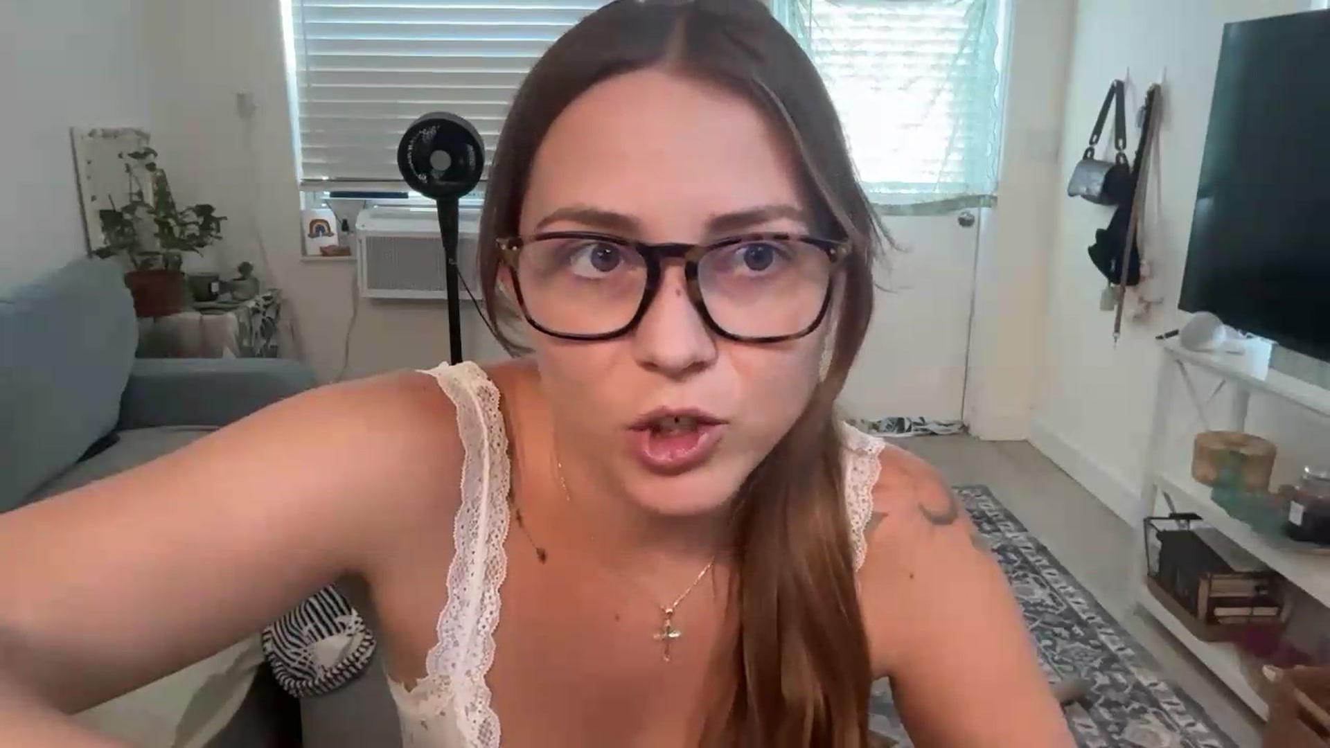 Gallery image thumbnail from Bambz's myfreecams stream on, 08/14/2026, 17:41 image 3 of 20