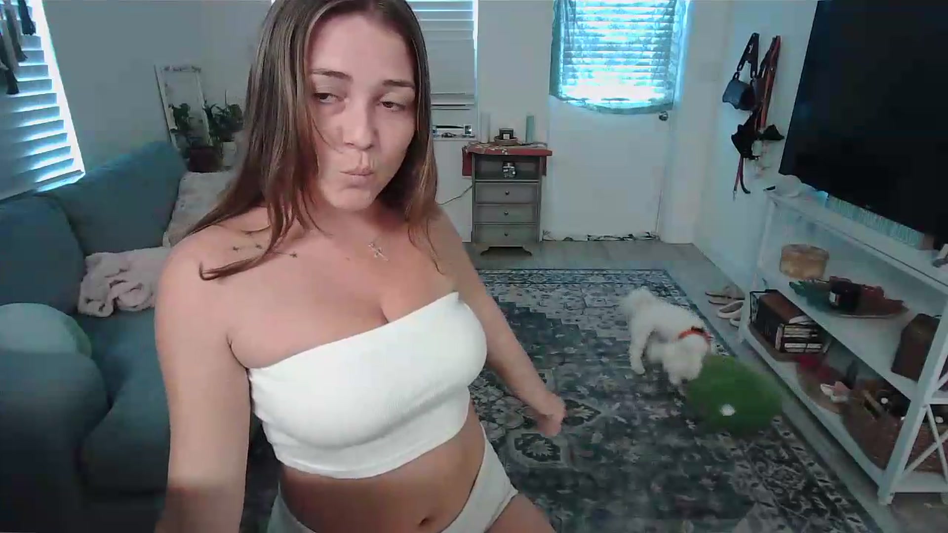 Gallery image thumbnail from Bambz's myfreecams stream on, 08/28/2026, 14:54 image 13 of 20
