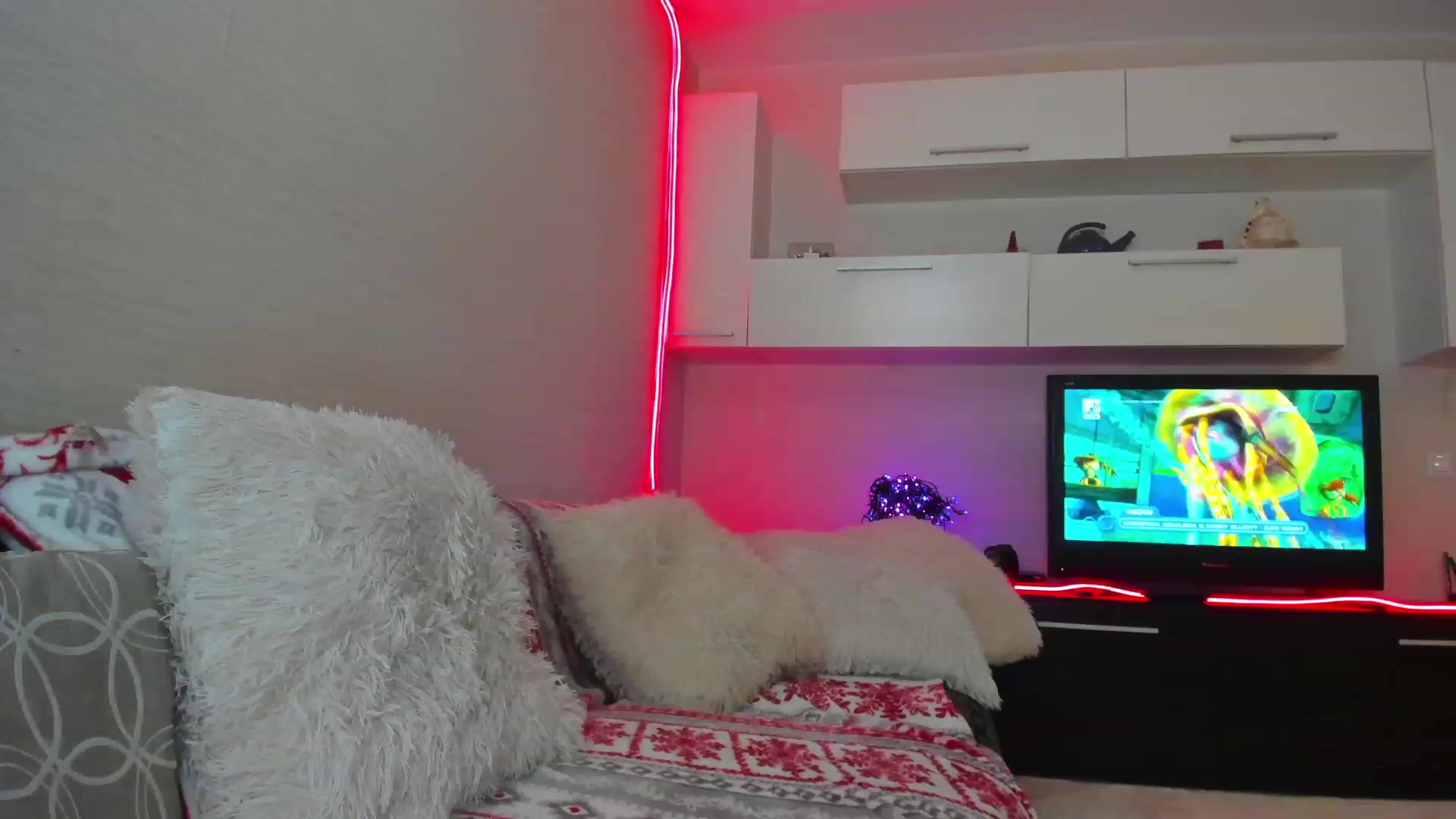 Gallery image thumbnail from BananaQueeen's myfreecams stream on, 04/20/2023, 01:19 image 6 of 20