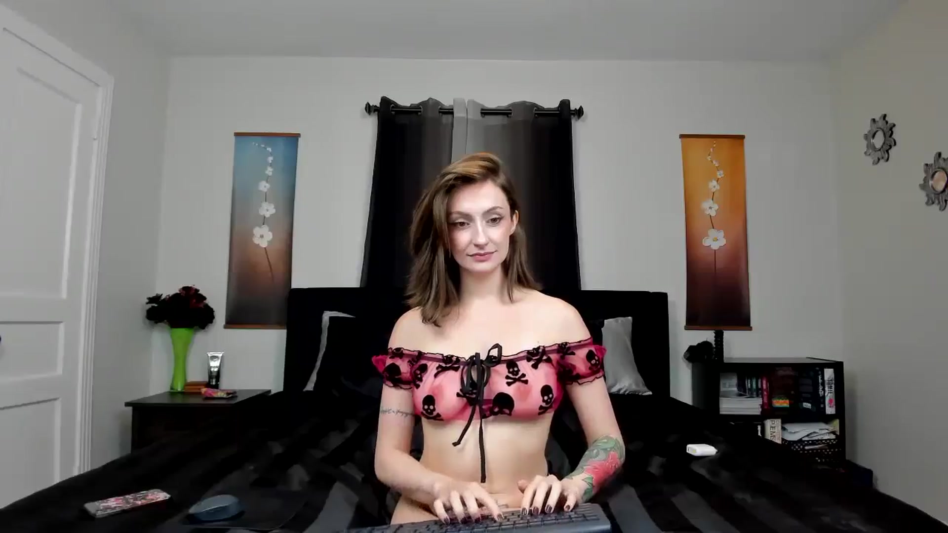 Gallery image thumbnail from BananaStomper's myfreecams stream on, 06/07/2025, 18:48 image 13 of 20