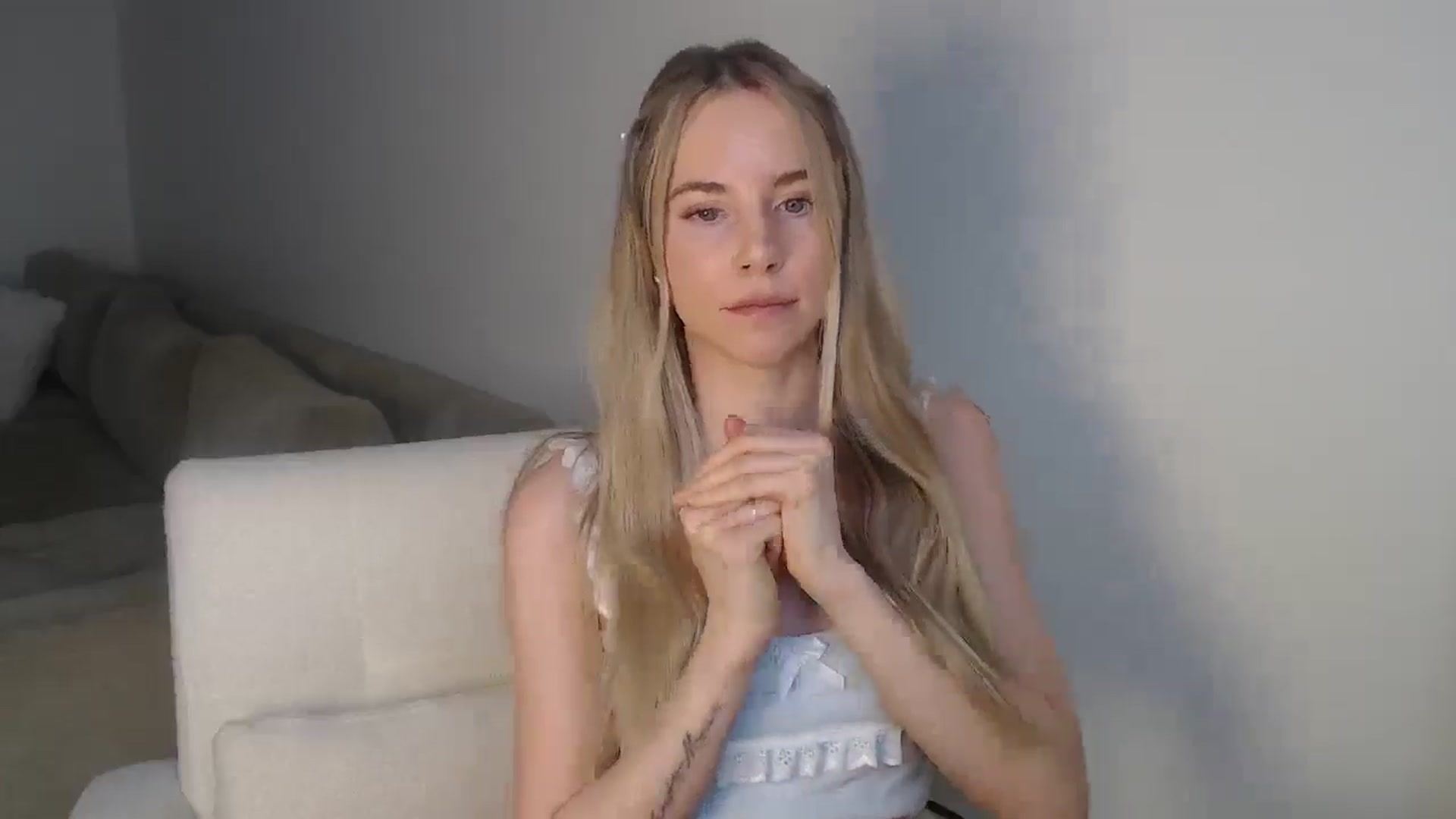 Gallery image thumbnail from Banansmoothie's myfreecams stream on, 01/02/2026, 20:27 image 17 of 20