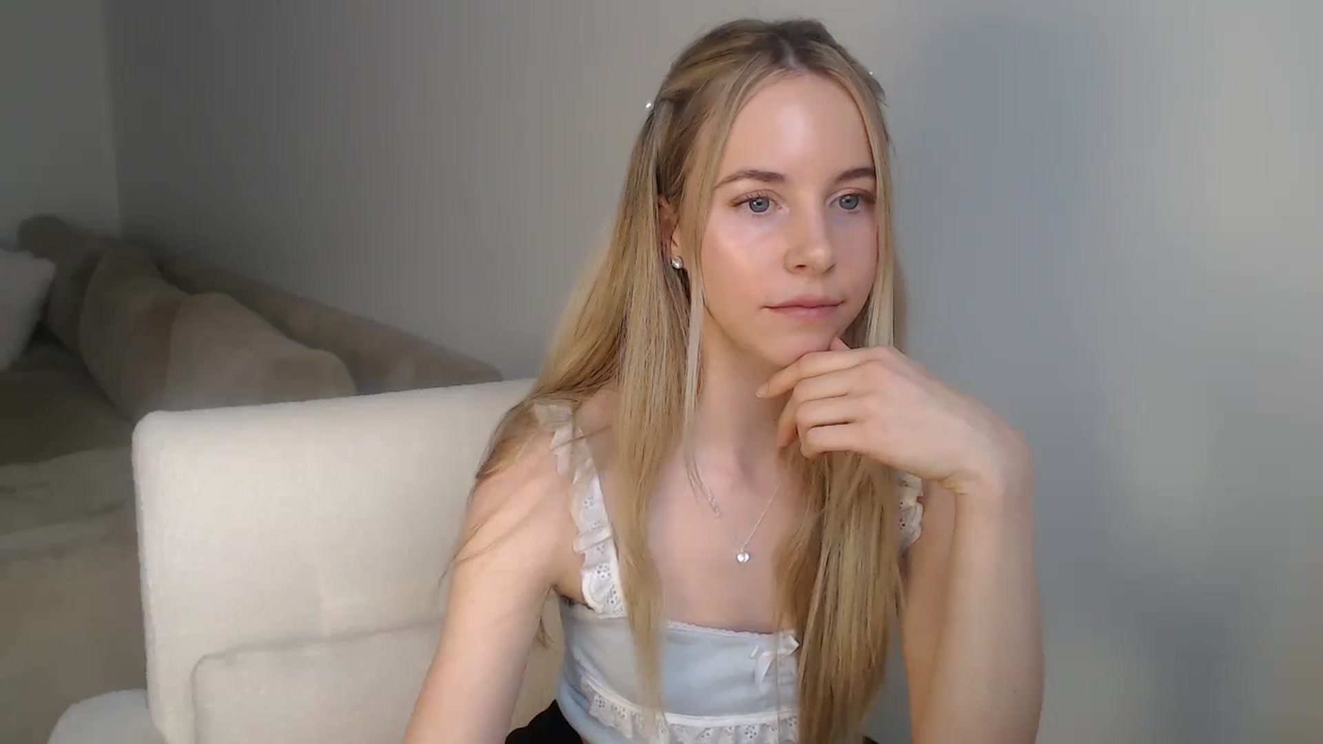 Gallery image thumbnail from Banansmoothie's myfreecams stream on, 01/02/2026, 20:27 image 7 of 20