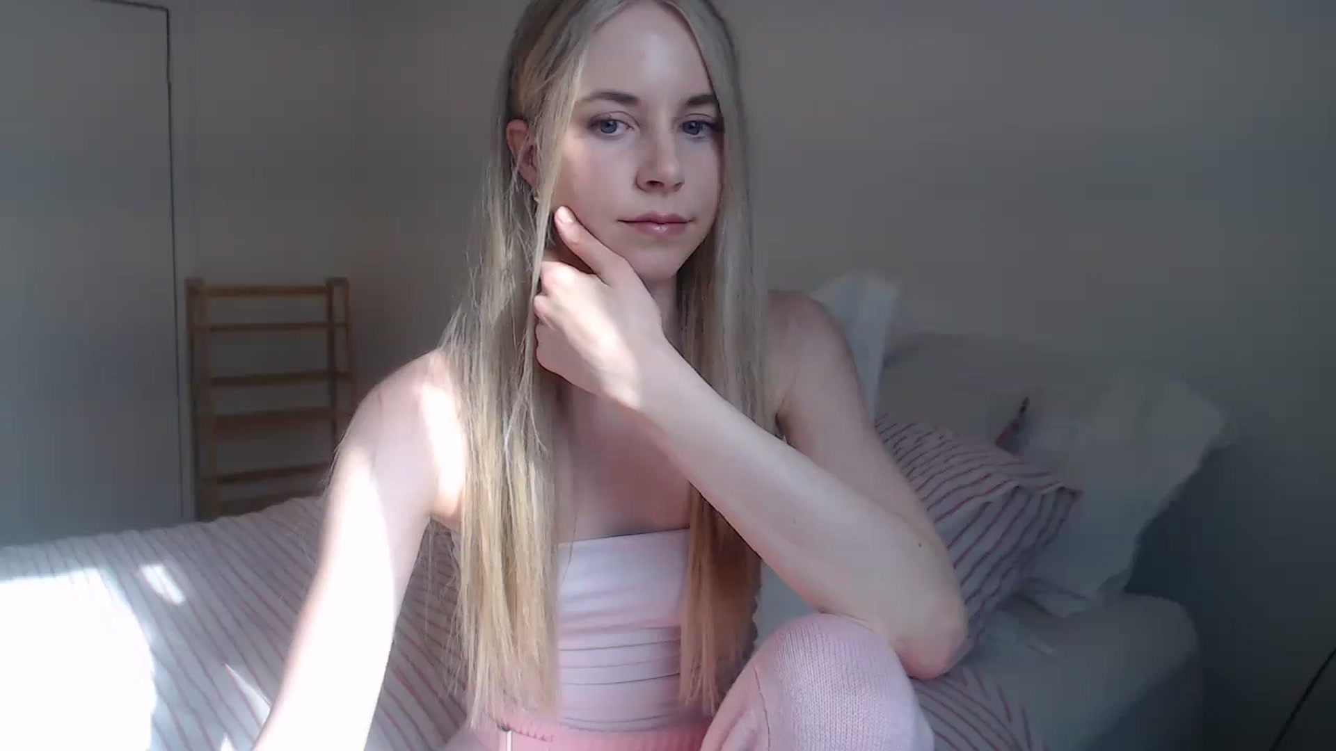 Gallery image thumbnail from Banansmoothie's myfreecams stream on, 01/31/2026, 18:14 image 18 of 20