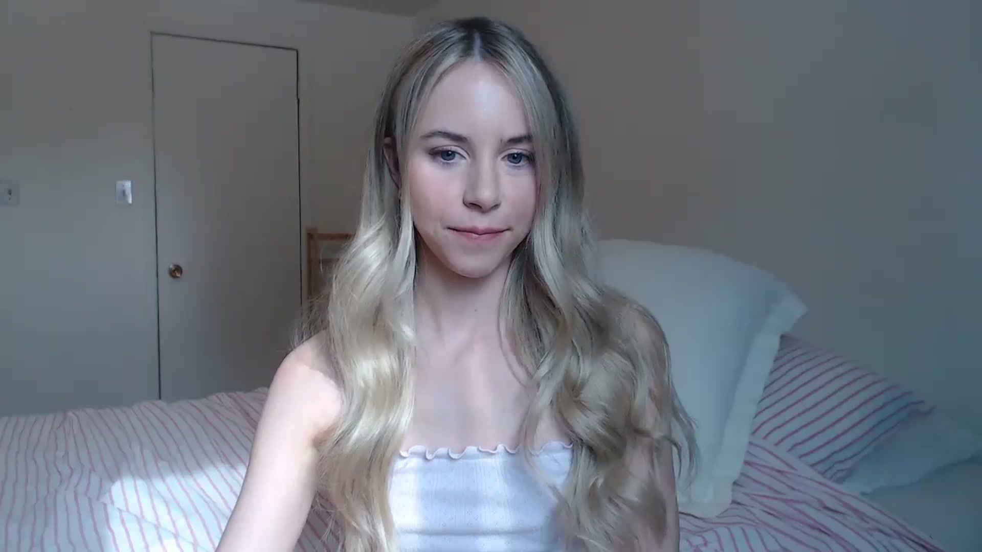Gallery image thumbnail from Banansmoothie's myfreecams stream on, 02/13/2026, 18:40 image 2 of 20