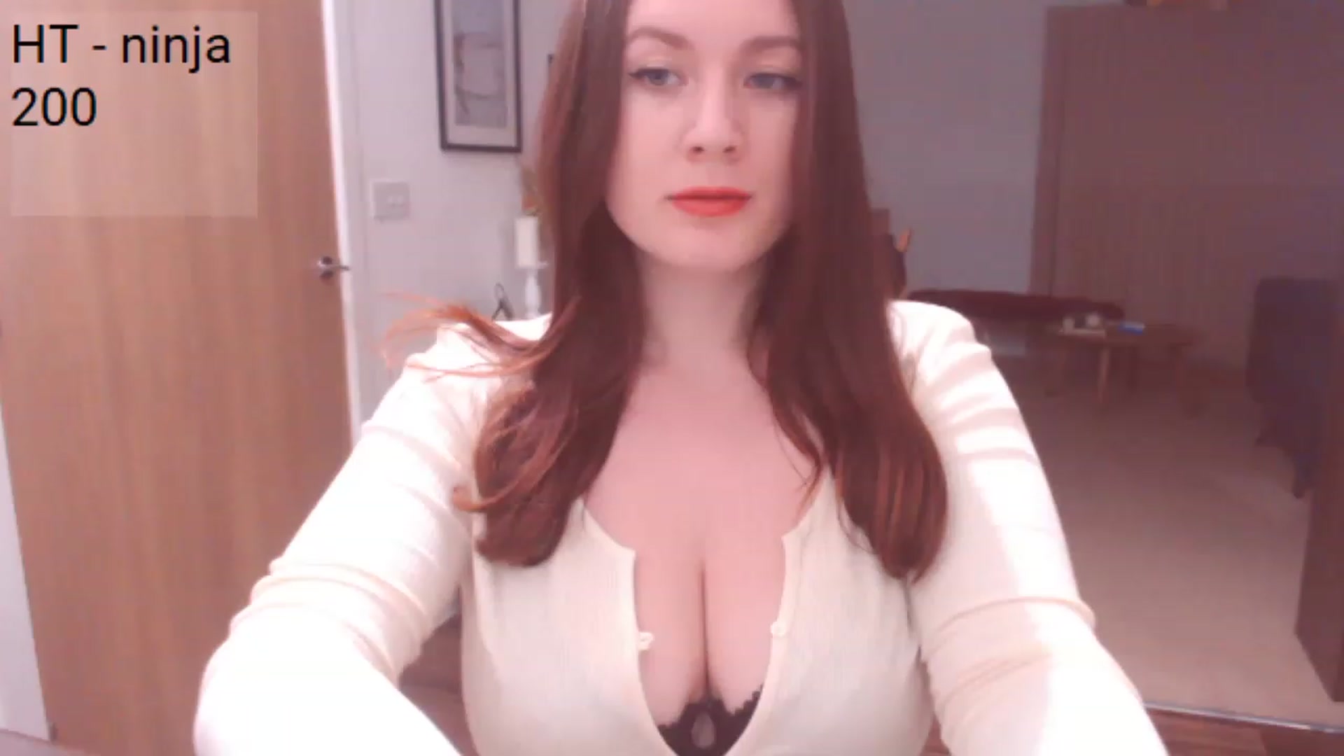 Gallery image thumbnail from Bandett's myfreecams stream on, 03/05/2023, 21:22 image 6 of 20