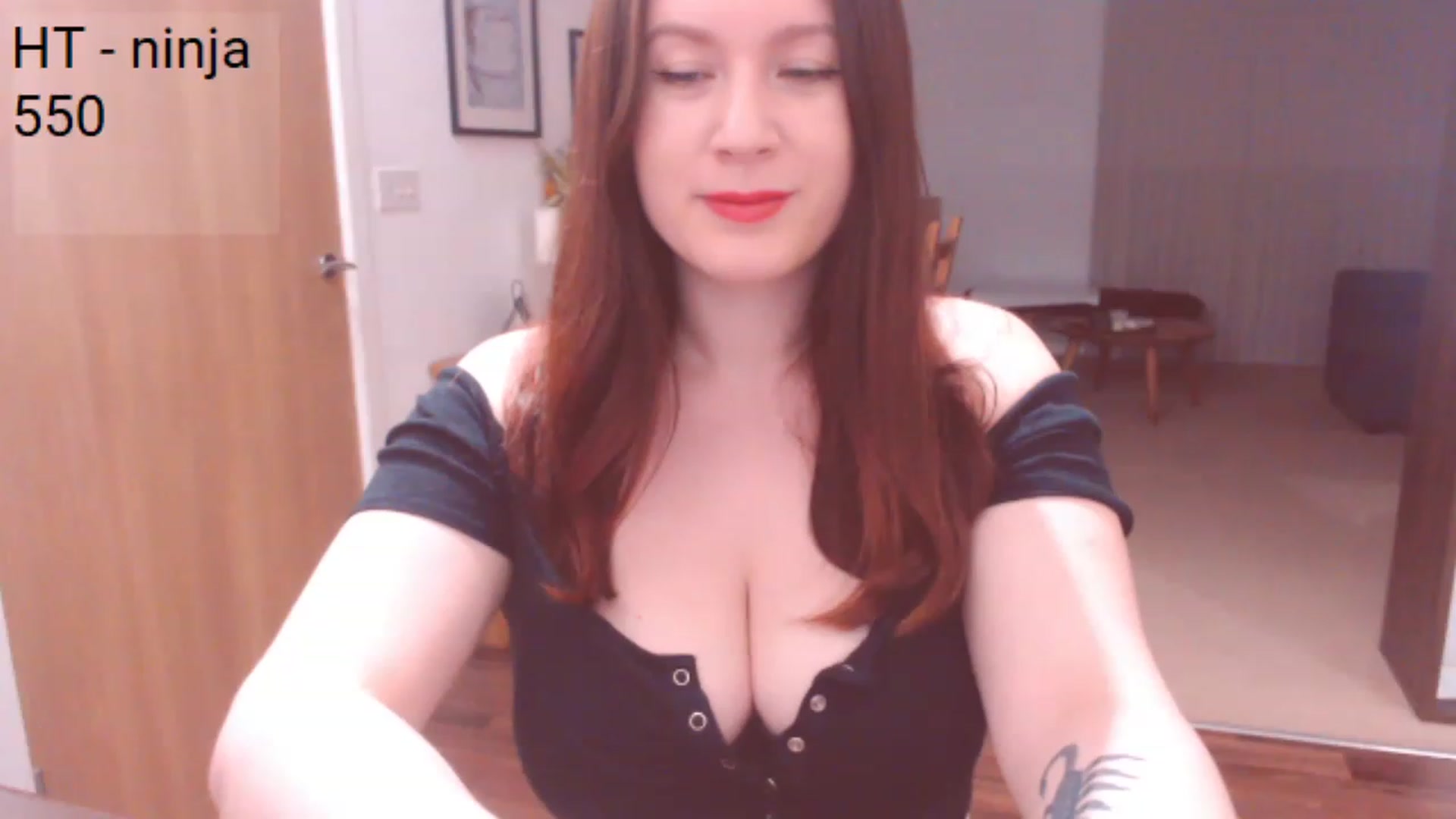 Gallery image thumbnail from Bandett's myfreecams stream on, 04/01/2023, 21:04 image 2 of 20
