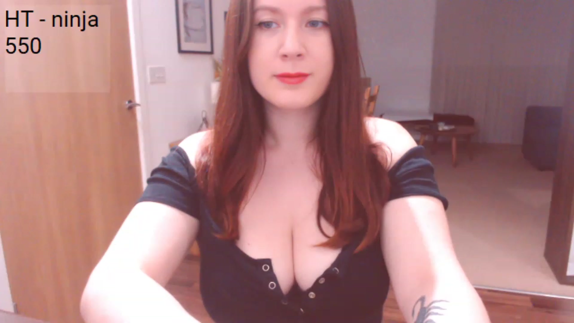 Gallery image thumbnail from Bandett's myfreecams stream on, 04/01/2023, 21:04 image 9 of 20