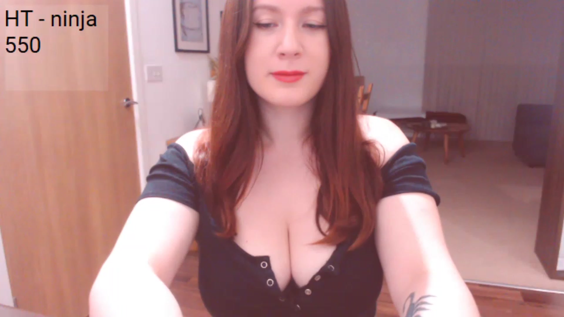 Gallery image thumbnail from Bandett's myfreecams stream on, 04/01/2023, 21:04 image 8 of 20
