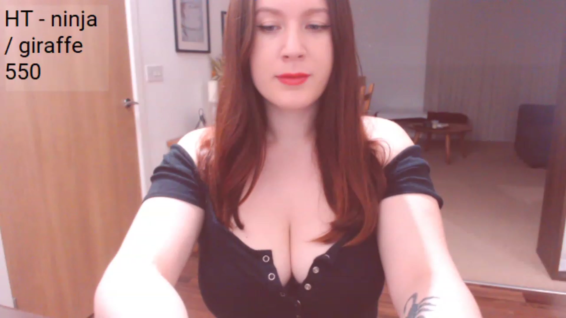 Gallery image thumbnail from Bandett's myfreecams stream on, 04/01/2023, 21:04 image 19 of 20