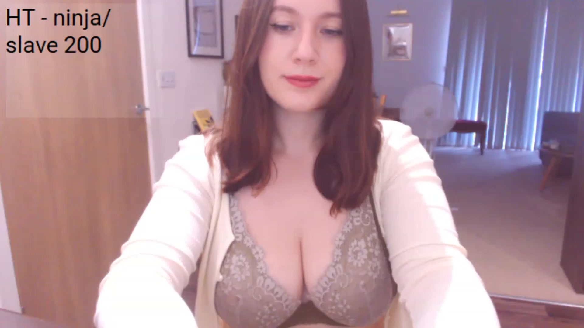 Gallery image thumbnail from Bandett's myfreecams stream on, 07/28/2023, 19:43 image 9 of 20