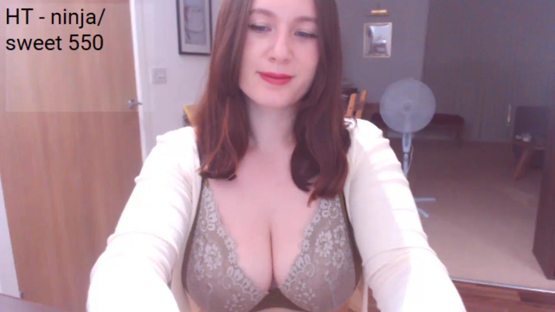 Gallery image thumbnail from Bandett's myfreecams stream on, 07/28/2023, 21:40 image 14 of 20