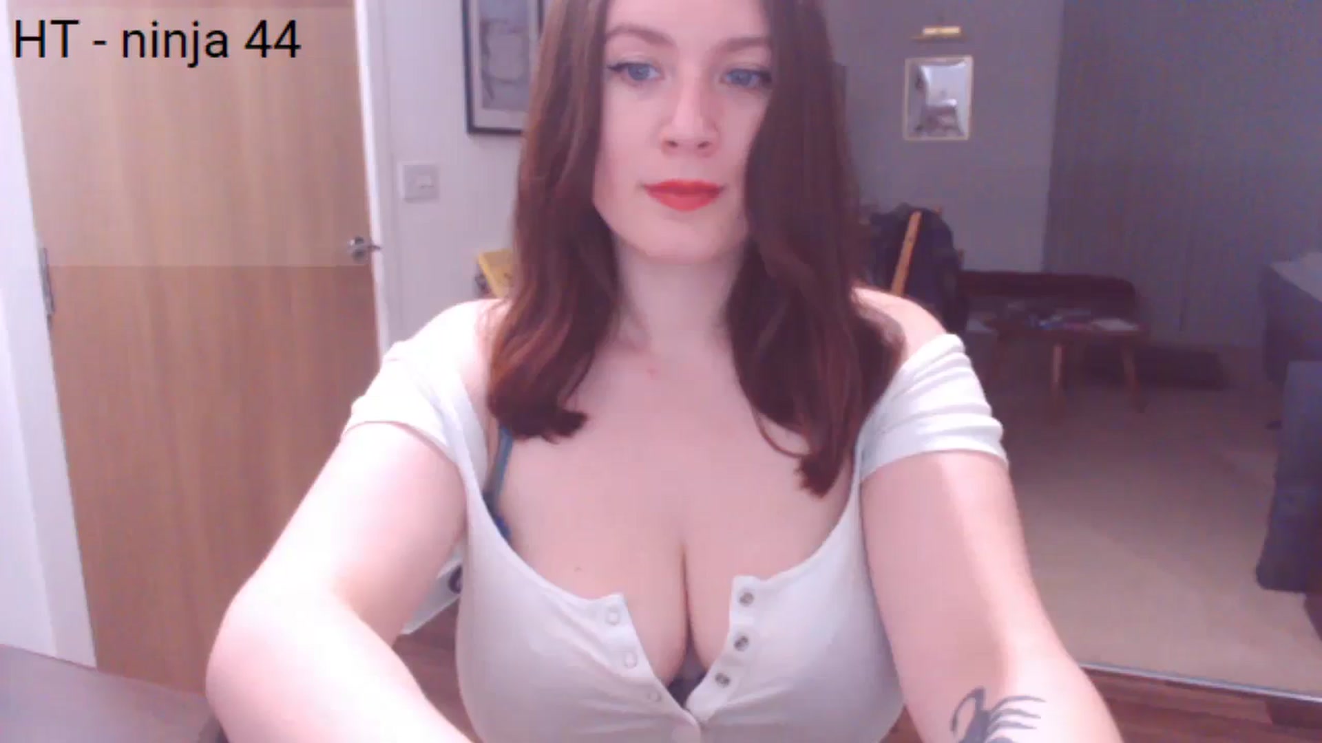 Gallery image thumbnail from Bandett's myfreecams stream on, 08/07/2023, 21:14 image 3 of 20