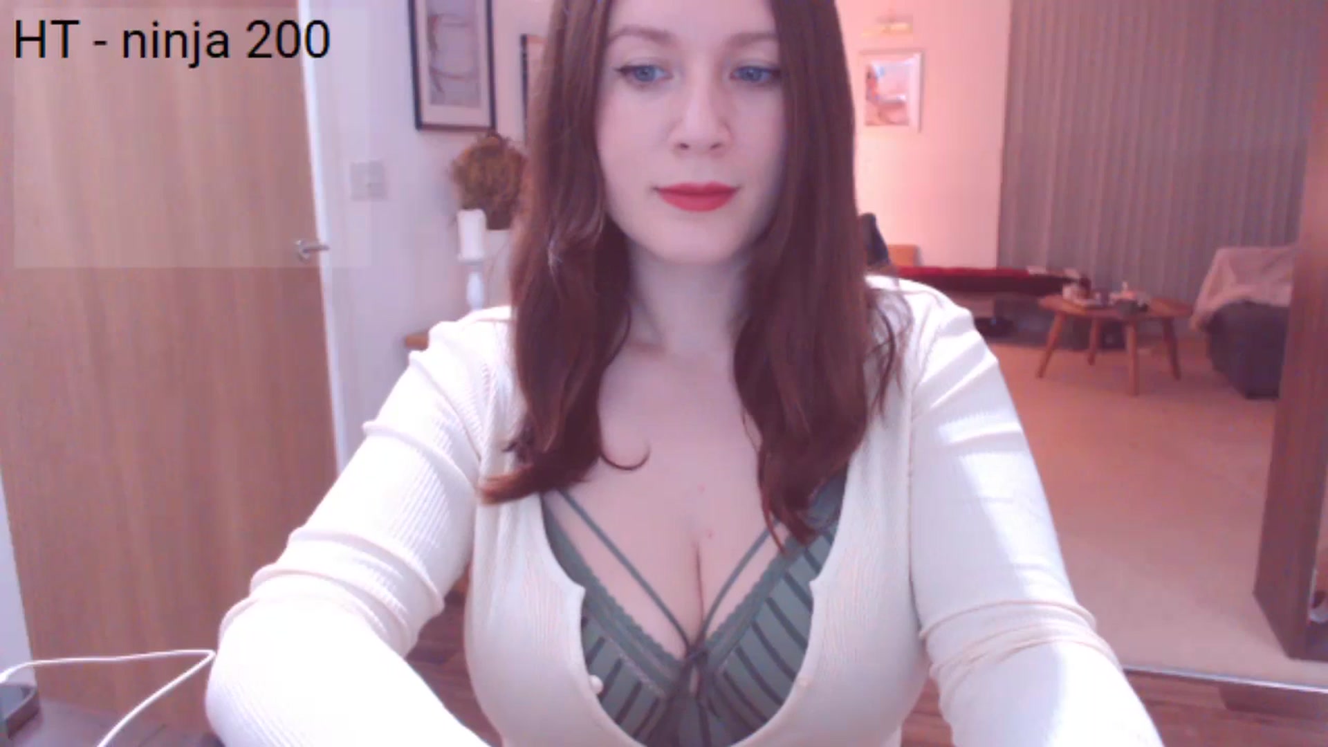 Gallery image thumbnail from Bandett's myfreecams stream on, 11/10/2023, 22:33 image 12 of 20