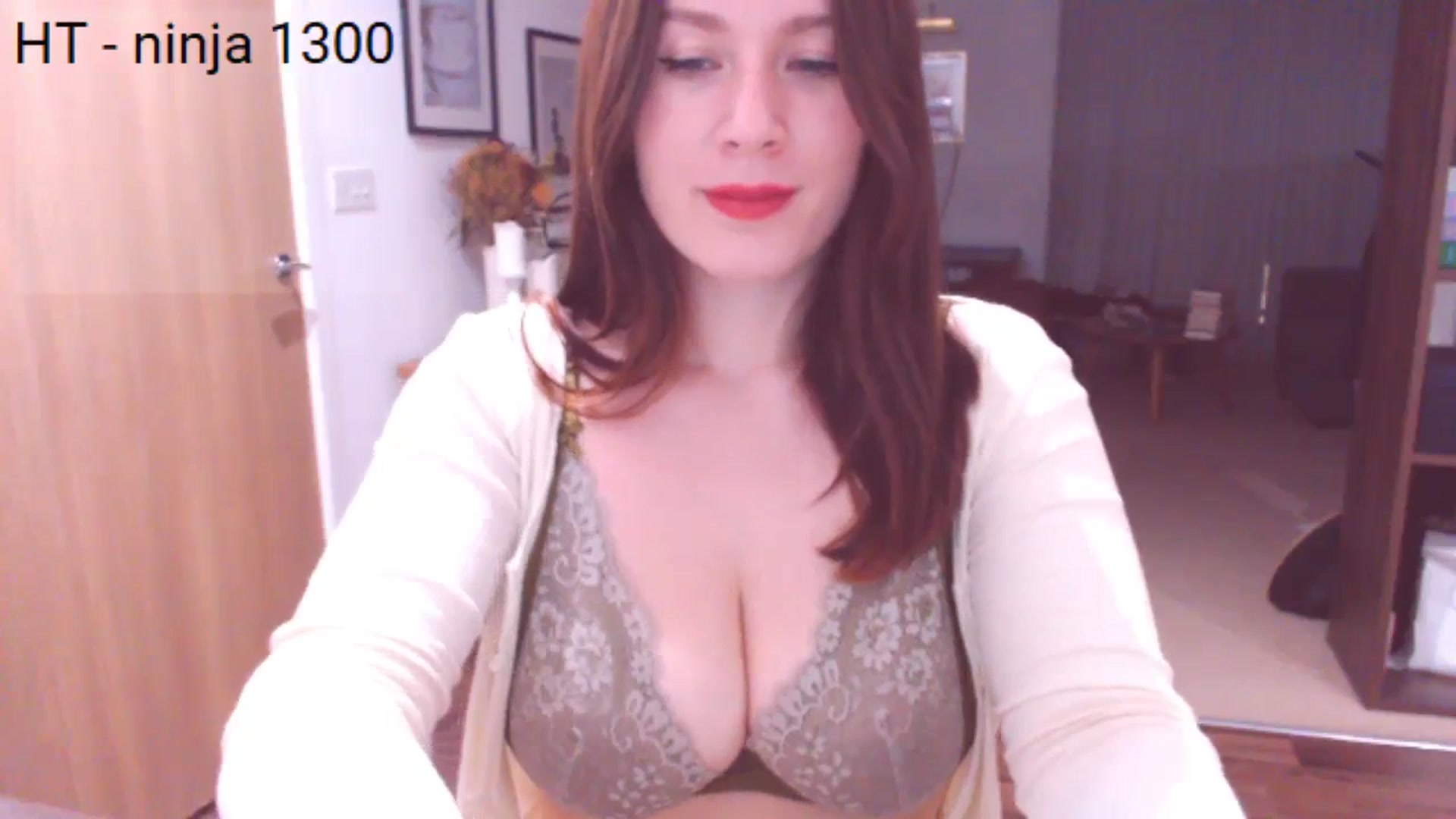 Gallery image thumbnail from Bandett's myfreecams stream on, 11/15/2023, 22:26 image 5 of 20