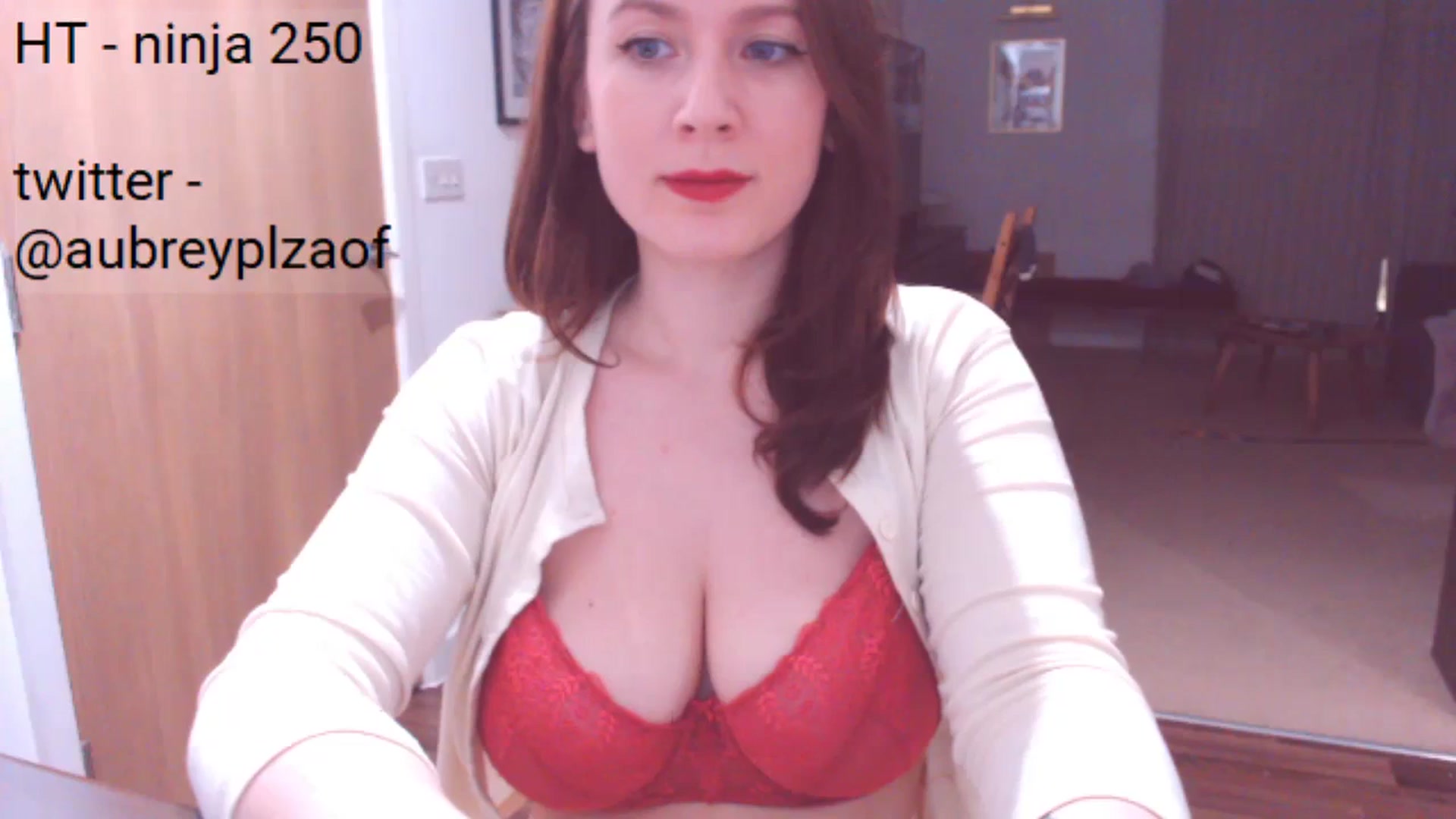 Gallery image thumbnail from Bandett's myfreecams stream on, 02/08/2024, 22:00 image 14 of 20