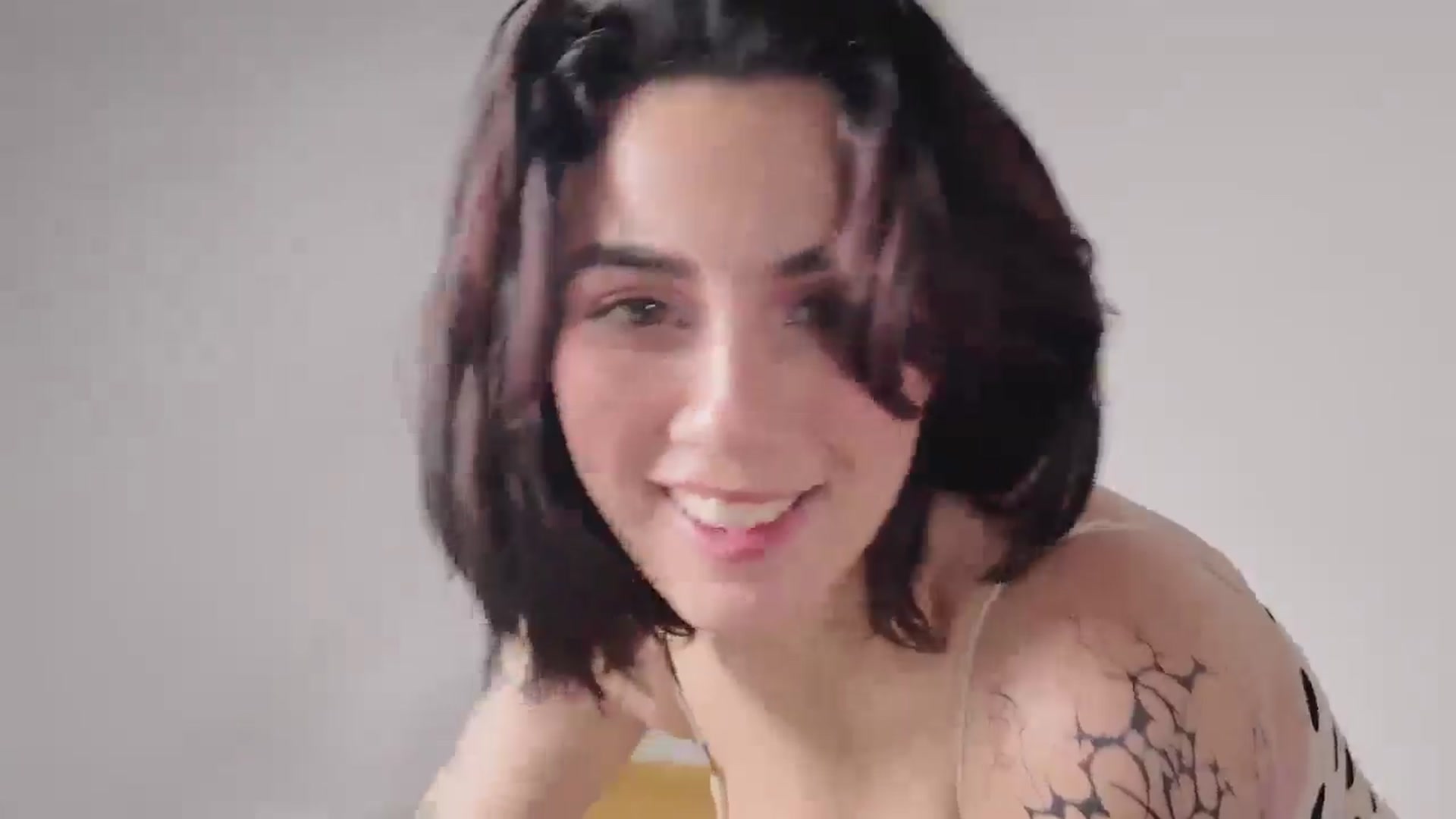 Gallery image thumbnail from Bandidxxx's myfreecams stream on, 12/23/2025, 05:25 image 4 of 20