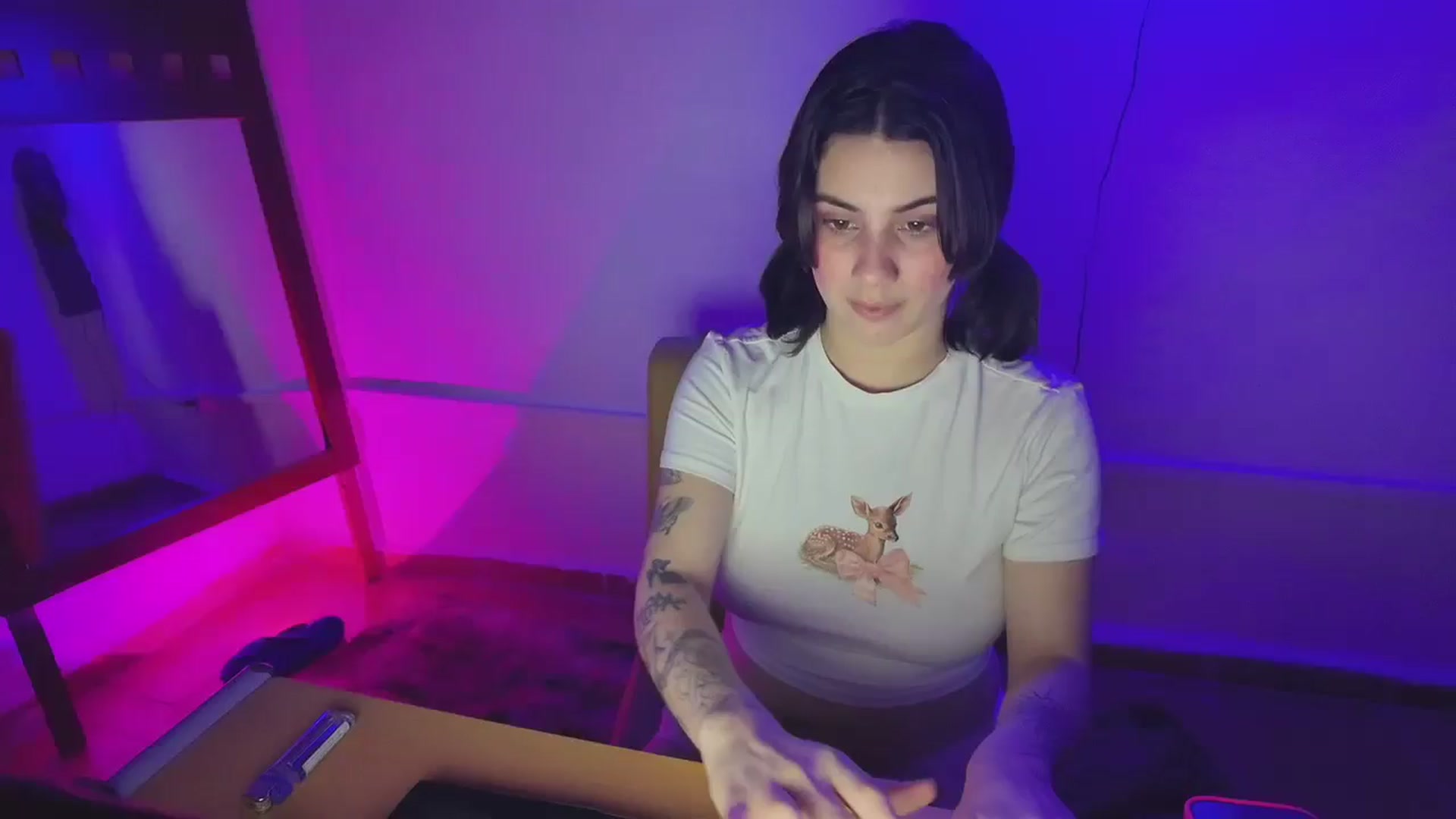 Gallery image thumbnail from Bandidxxx's myfreecams stream on, 12/28/2025, 08:51 image 1 of 20