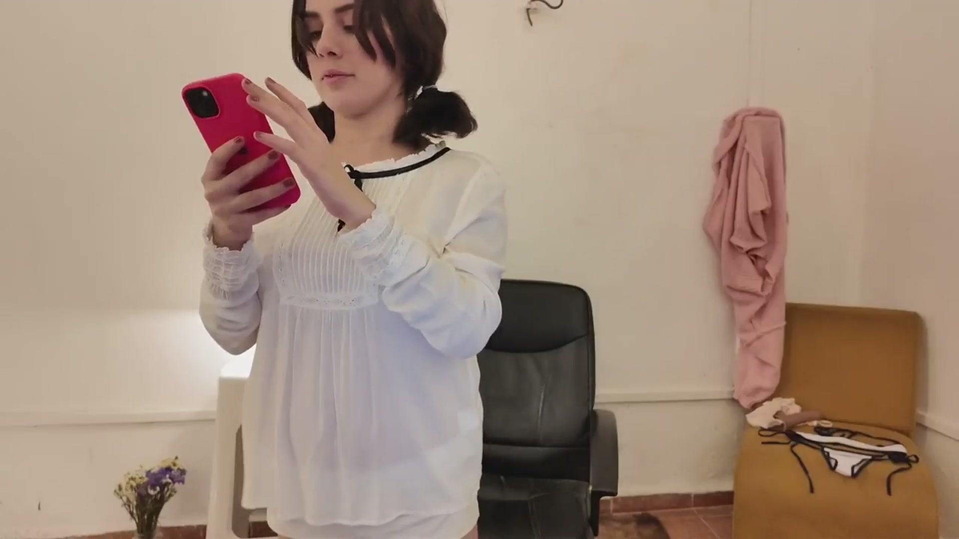 Gallery image thumbnail from Bandidxxx's myfreecams stream on, 01/06/2026, 02:31 image 14 of 20