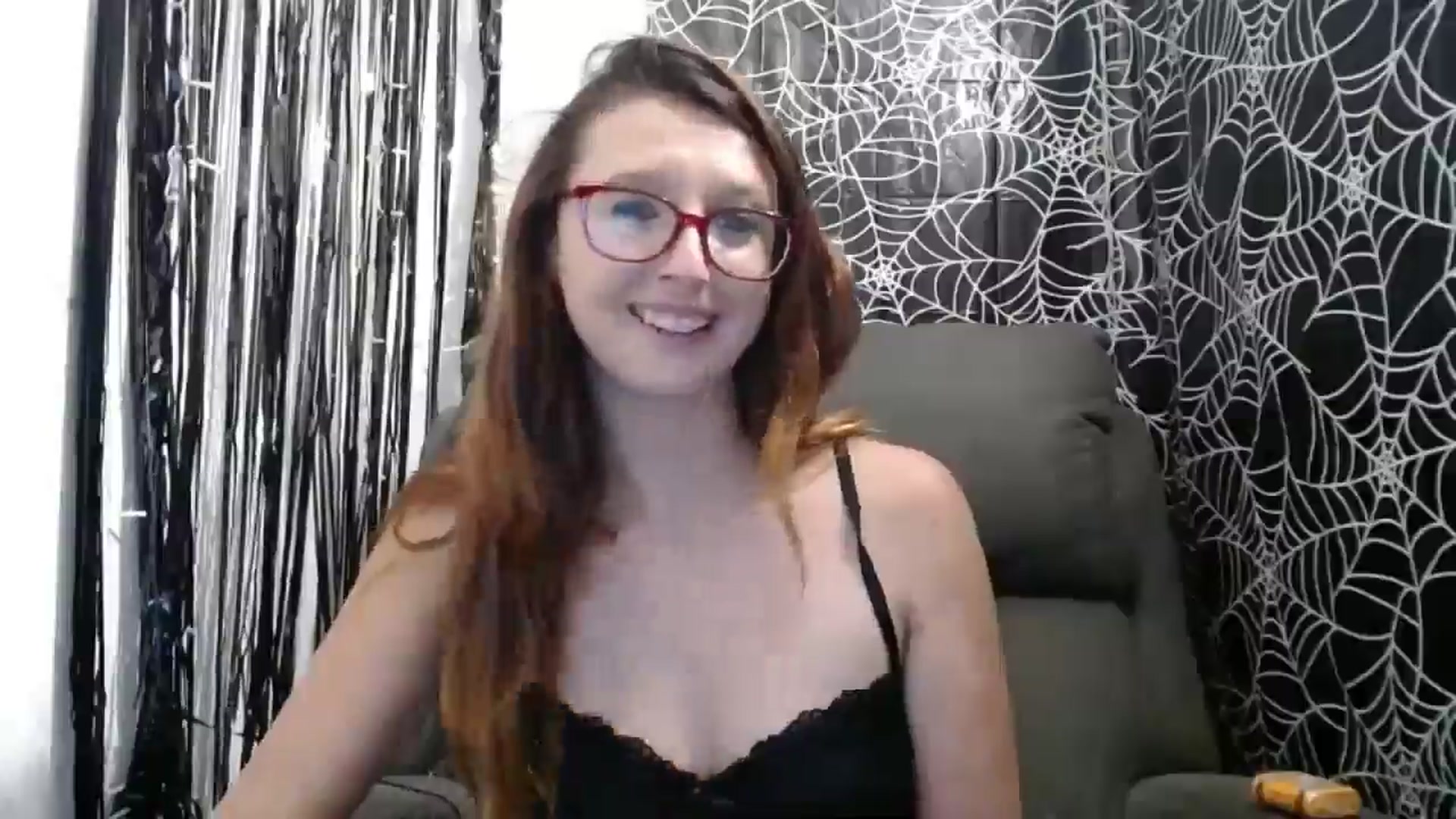 Gallery image thumbnail from BangingBella2's myfreecams stream on, 10/21/2024, 14:39 image 8 of 20
